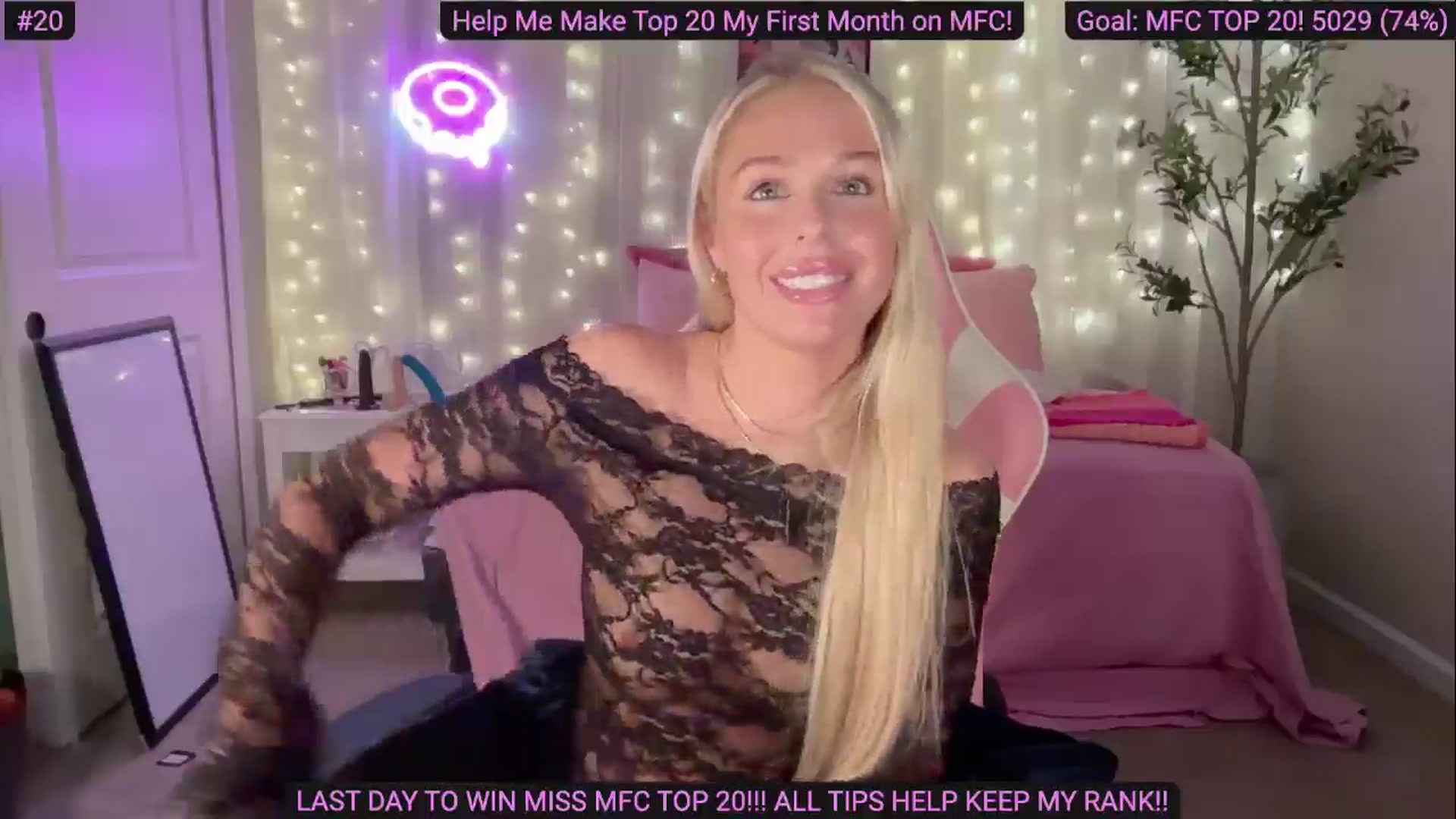 Gallery image thumbnail from Kylie_Baby's myfreecams stream on, 09/30/2024, 21:29 image 10 of 20