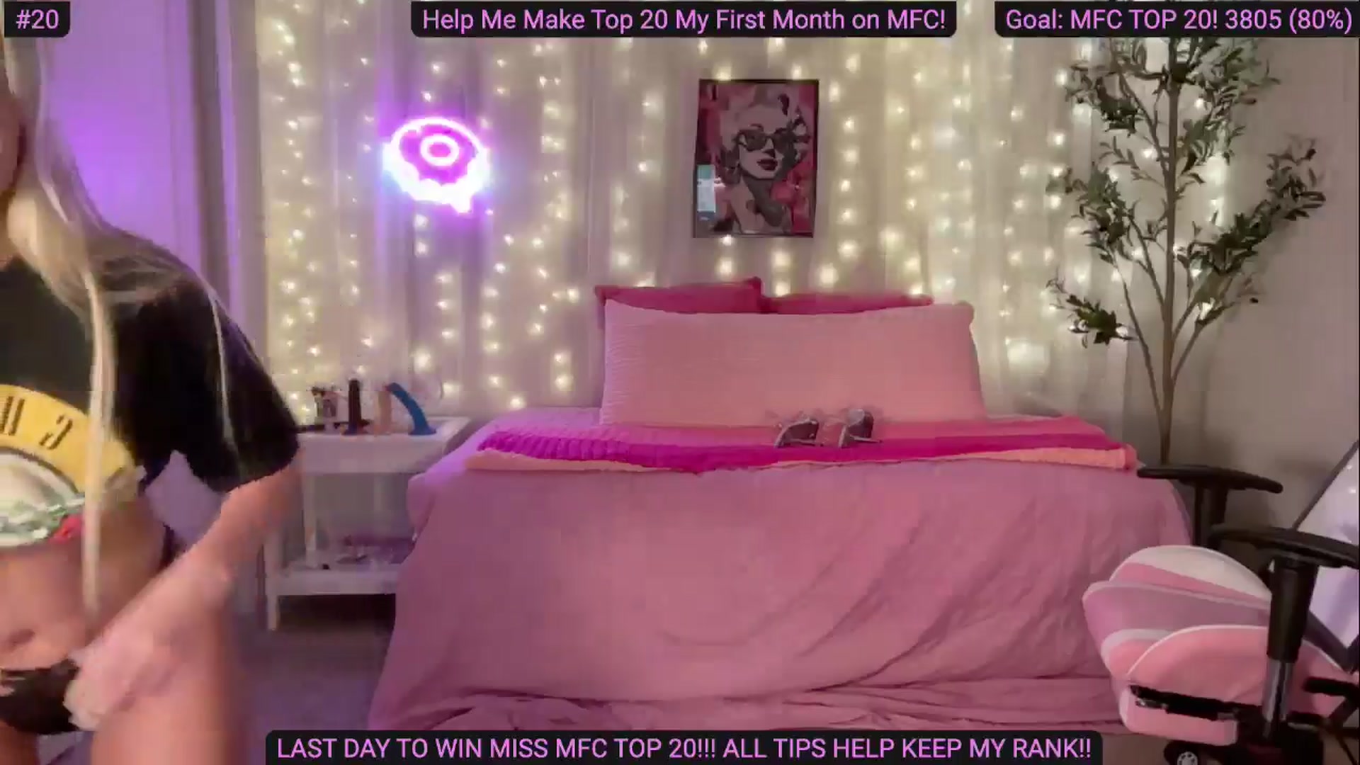 Gallery image thumbnail from Kylie_Baby's myfreecams stream on, 09/30/2024, 23:26 image 15 of 20