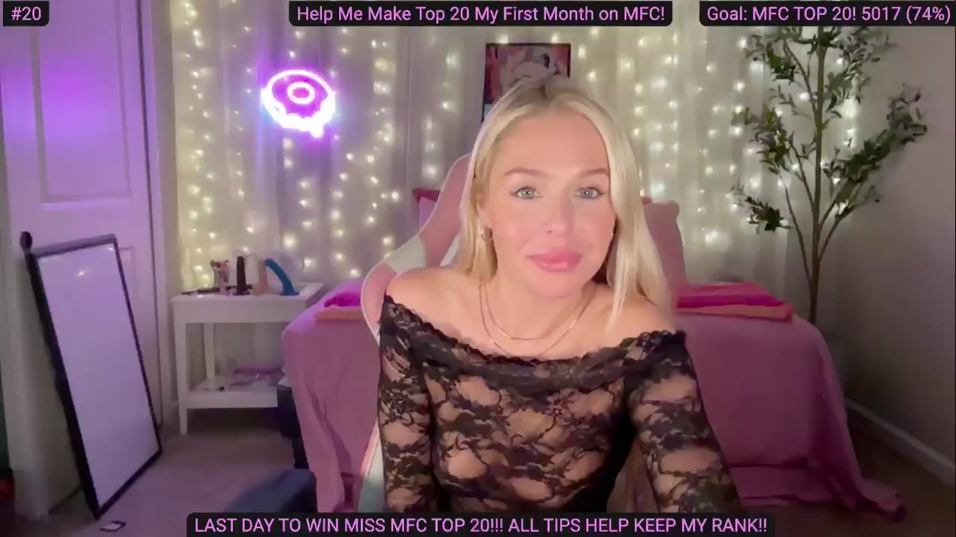Gallery image thumbnail from Kylie_Baby's myfreecams stream on, 09/30/2024, 23:26 image 1 of 20