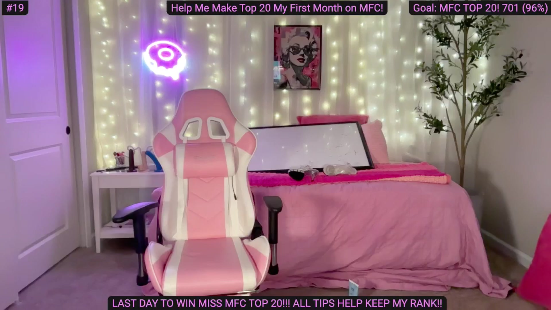 Gallery image thumbnail from Kylie_Baby's myfreecams stream on, 10/01/2024, 07:15 image 4 of 20