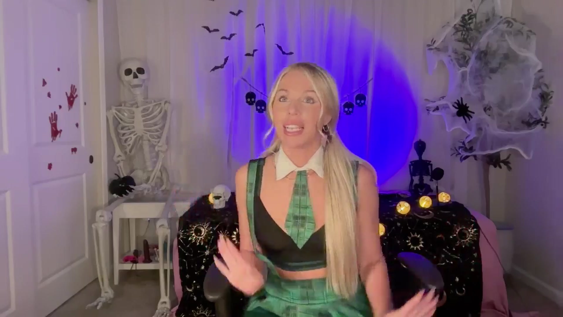 Gallery image thumbnail from Kylie_Baby's myfreecams stream on, 10/02/2024, 23:04 image 7 of 20