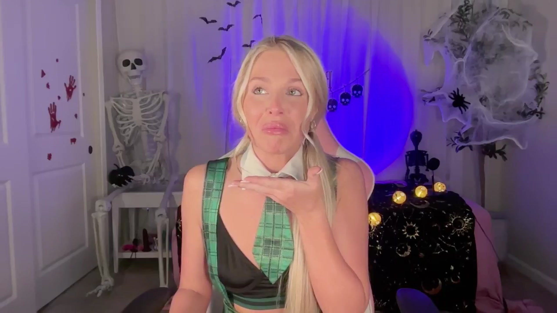 Gallery image thumbnail from Kylie_Baby's myfreecams stream on, 10/02/2024, 23:04 image 12 of 20