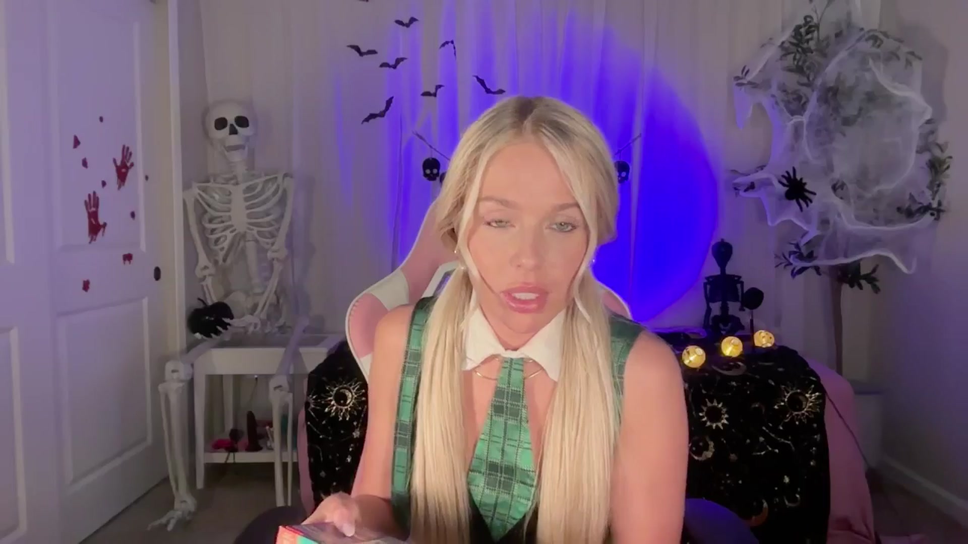 Gallery image thumbnail from Kylie_Baby's myfreecams stream on, 10/02/2024, 23:04 image 5 of 20