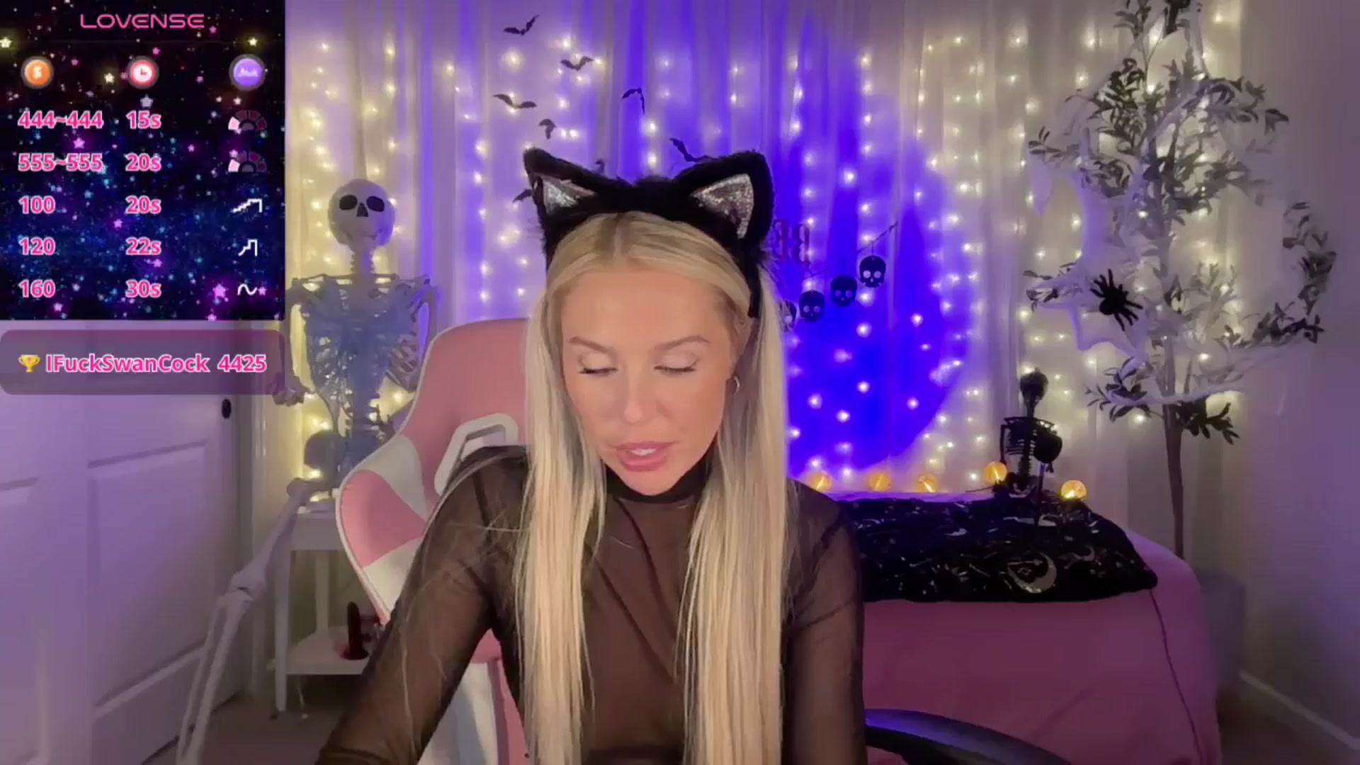 Gallery image thumbnail from Kylie_Baby's myfreecams stream on, 10/05/2024, 24:00 image 17 of 20