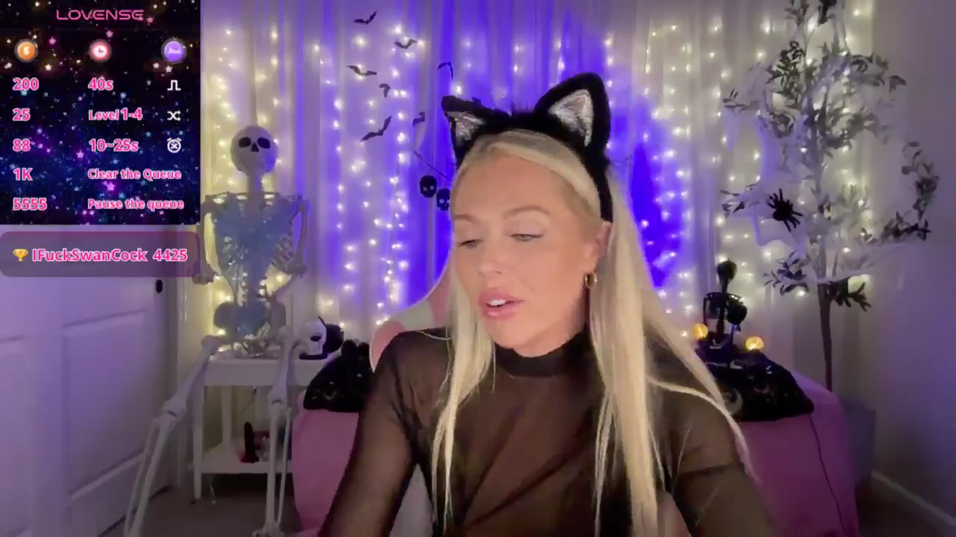 Gallery image thumbnail from Kylie_Baby's myfreecams stream on, 10/05/2024, 24:00 image 10 of 20