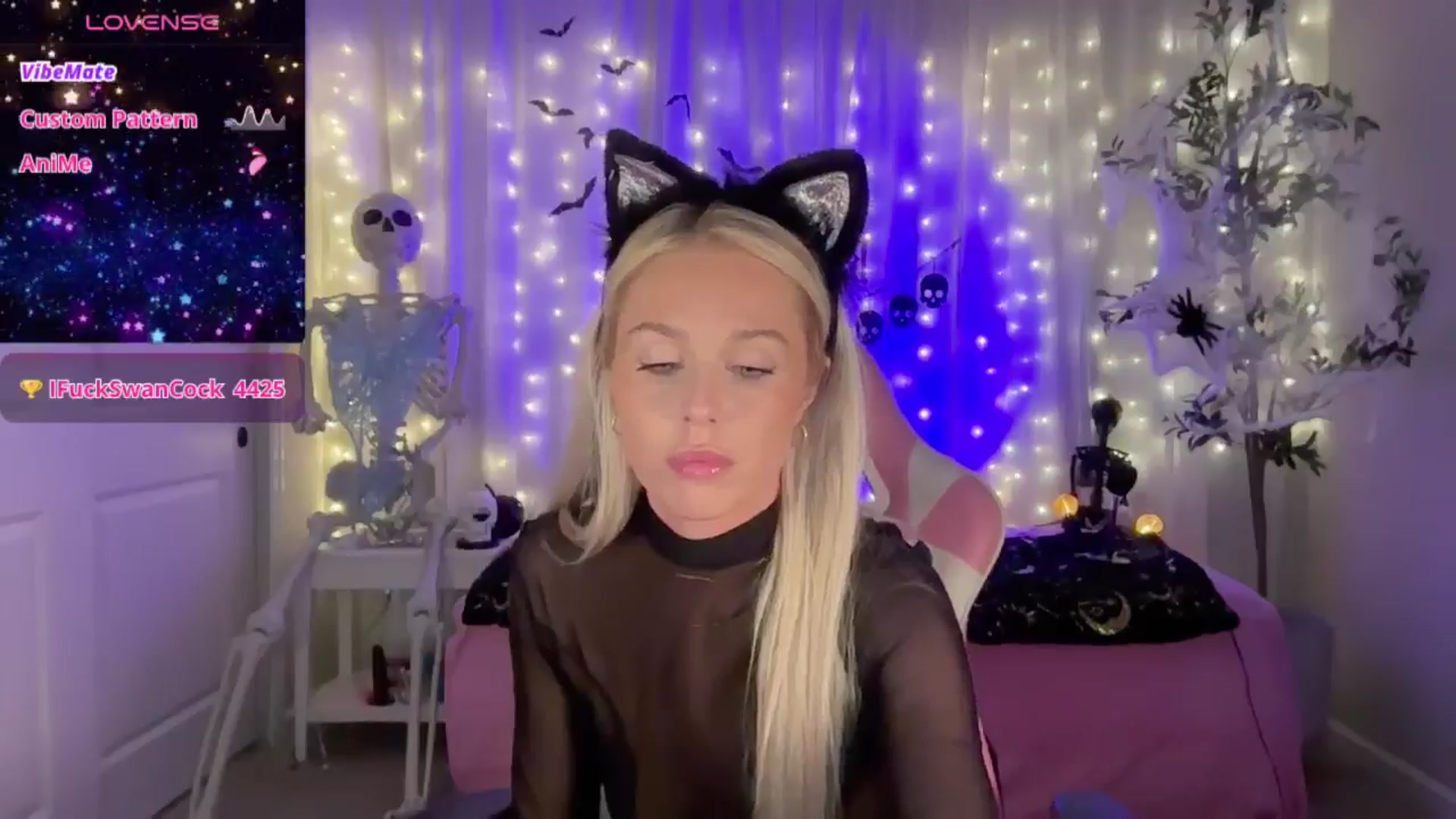 Gallery image thumbnail from Kylie_Baby's myfreecams stream on, 10/05/2024, 24:00 image 3 of 20