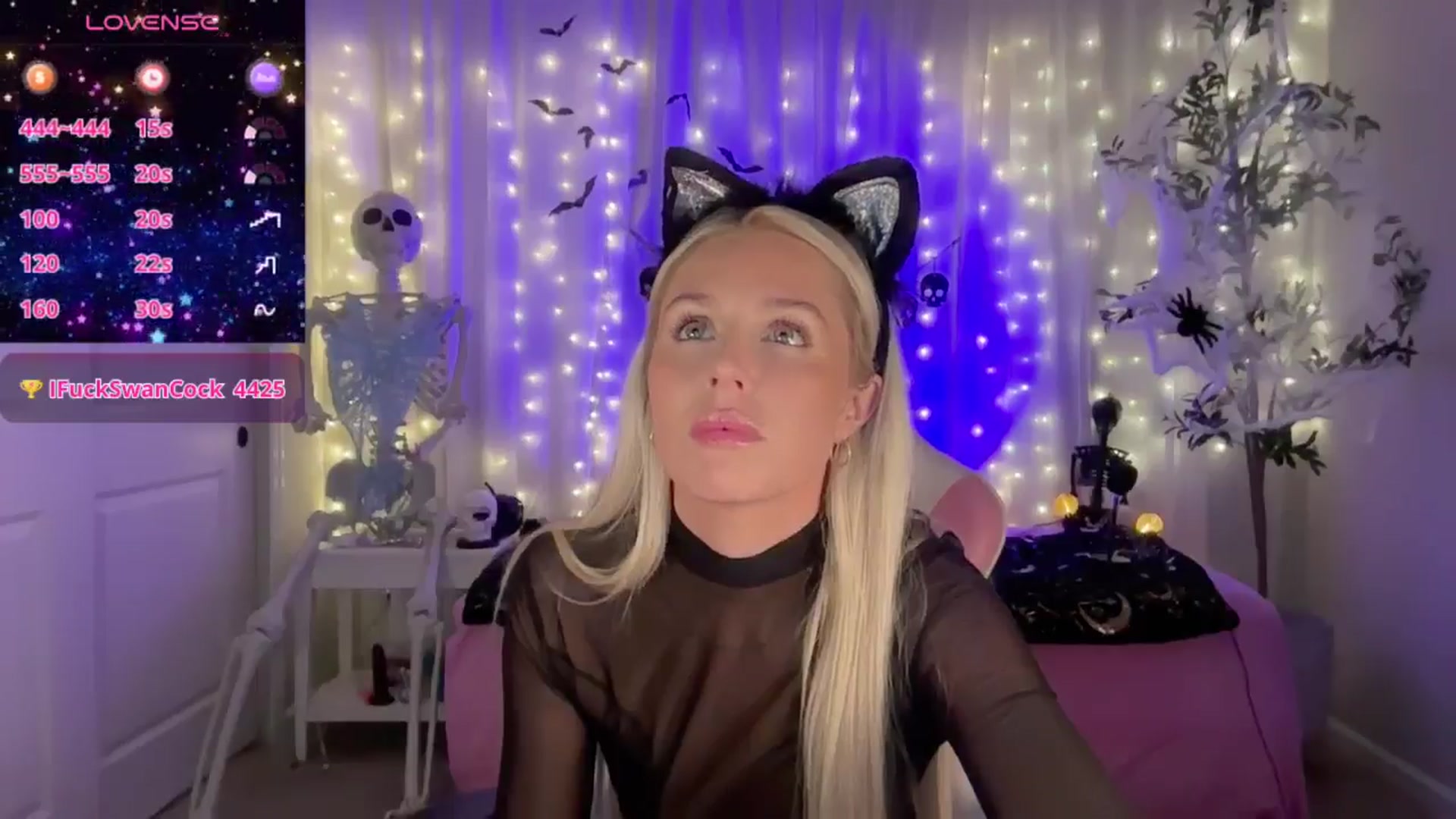 Gallery image thumbnail from Kylie_Baby's myfreecams stream on, 10/05/2024, 24:00 image 4 of 20