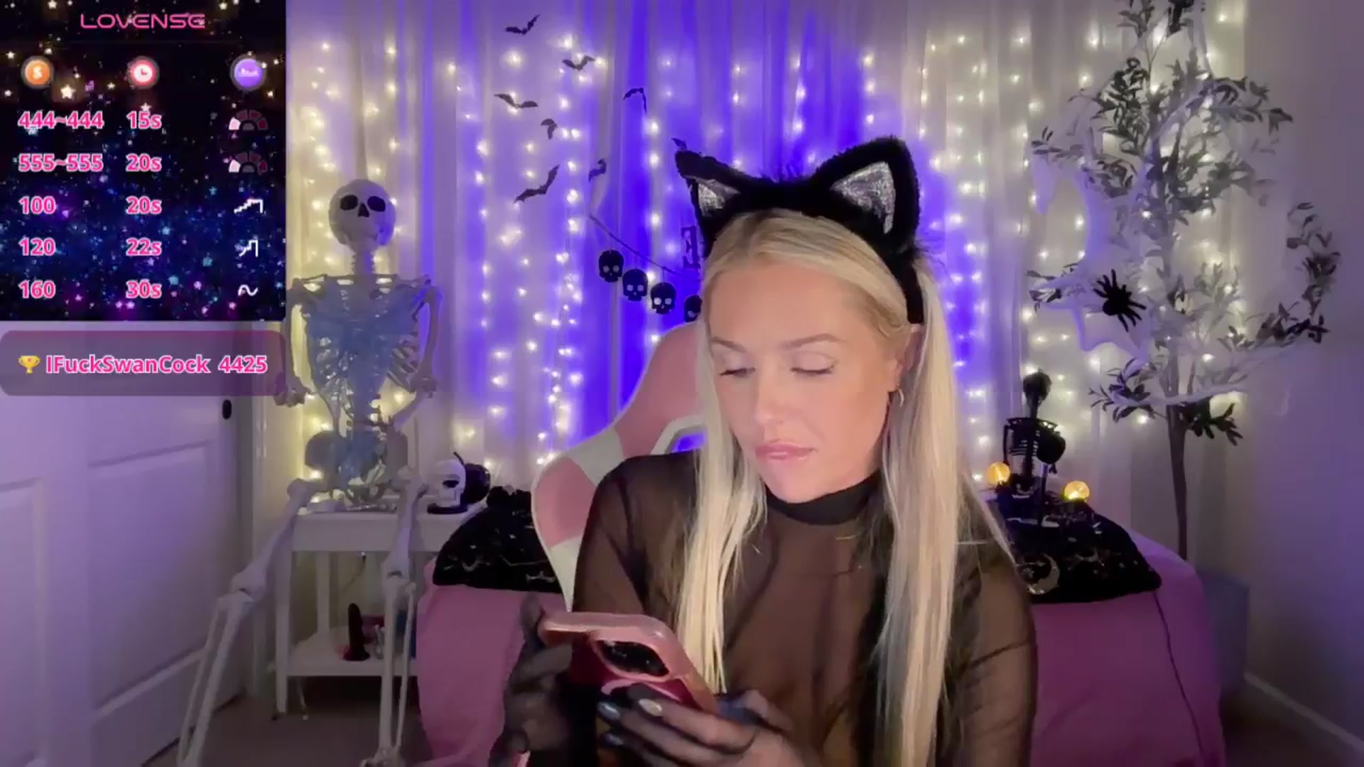 Gallery image thumbnail from Kylie_Baby's myfreecams stream on, 10/05/2024, 24:00 image 12 of 20