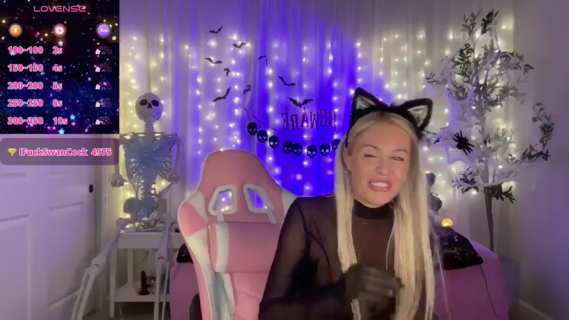 Gallery image thumbnail from Kylie_Baby's myfreecams stream on, 10/05/2024, 02:24 image 3 of 20