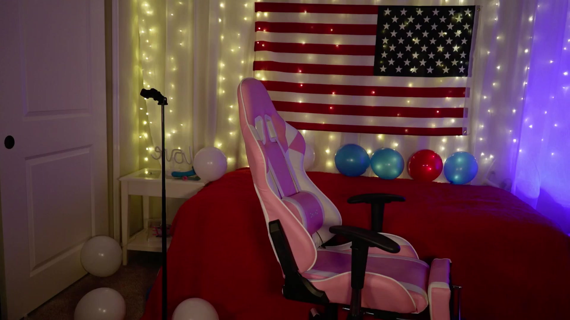 Gallery image thumbnail from Kylie_Baby's myfreecams stream on, 11/08/2024, 04:29 image 8 of 20
