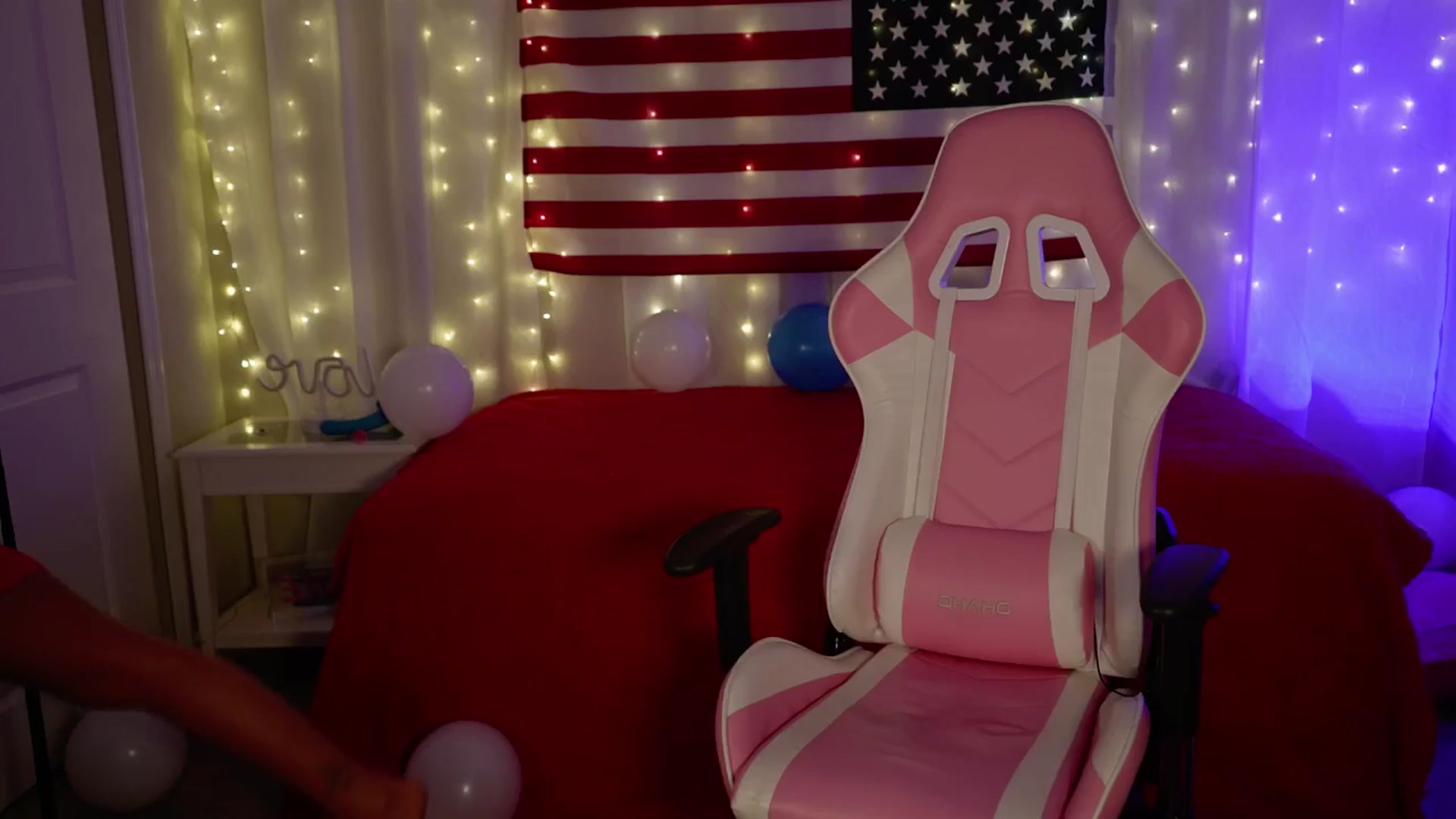 Gallery image thumbnail from Kylie_Baby's myfreecams stream on, 11/08/2024, 15:46 image 14 of 20