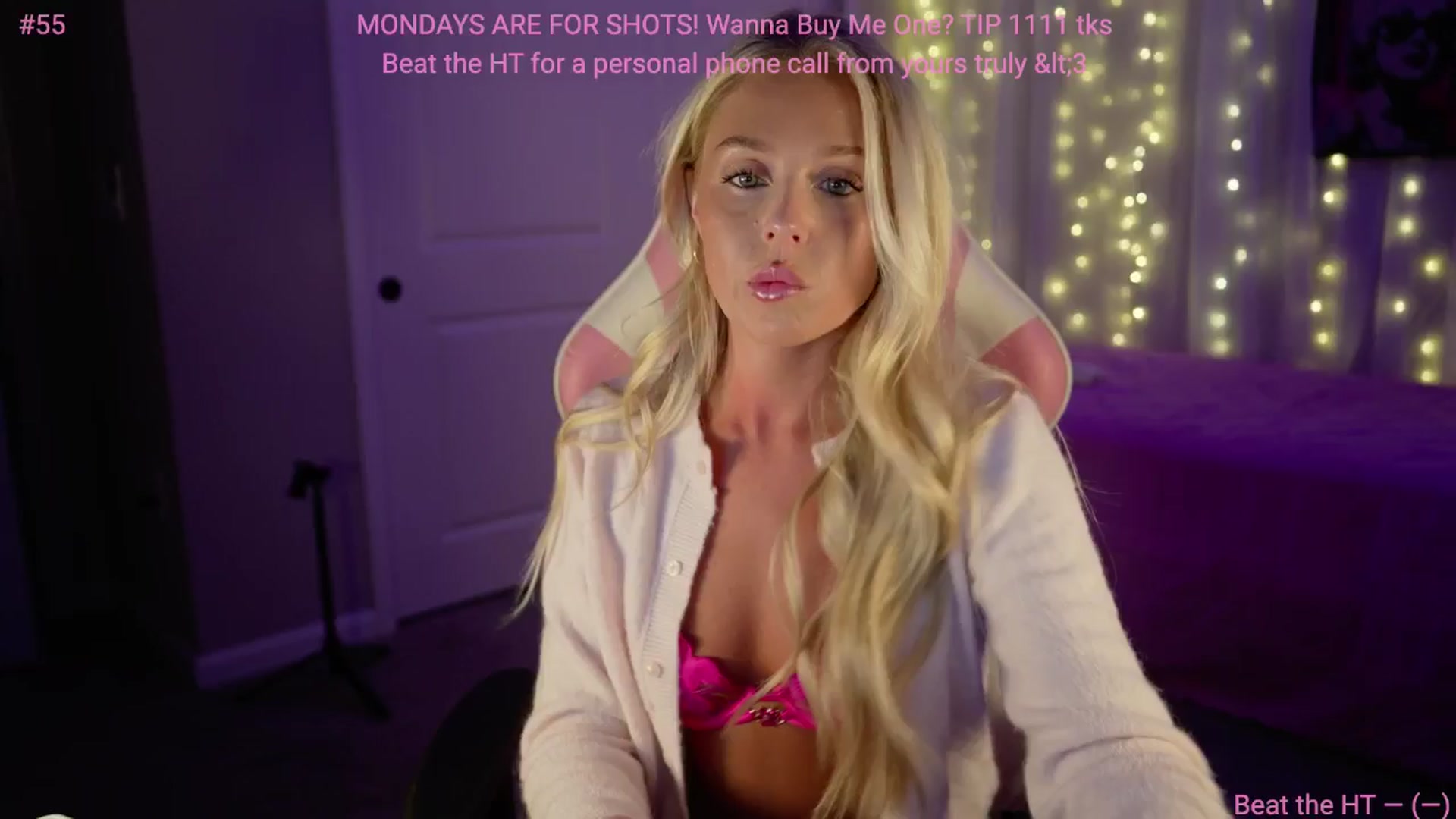 Gallery image thumbnail from Kylie_Baby's myfreecams stream on, 11/12/2024, 02:57 image 1 of 20