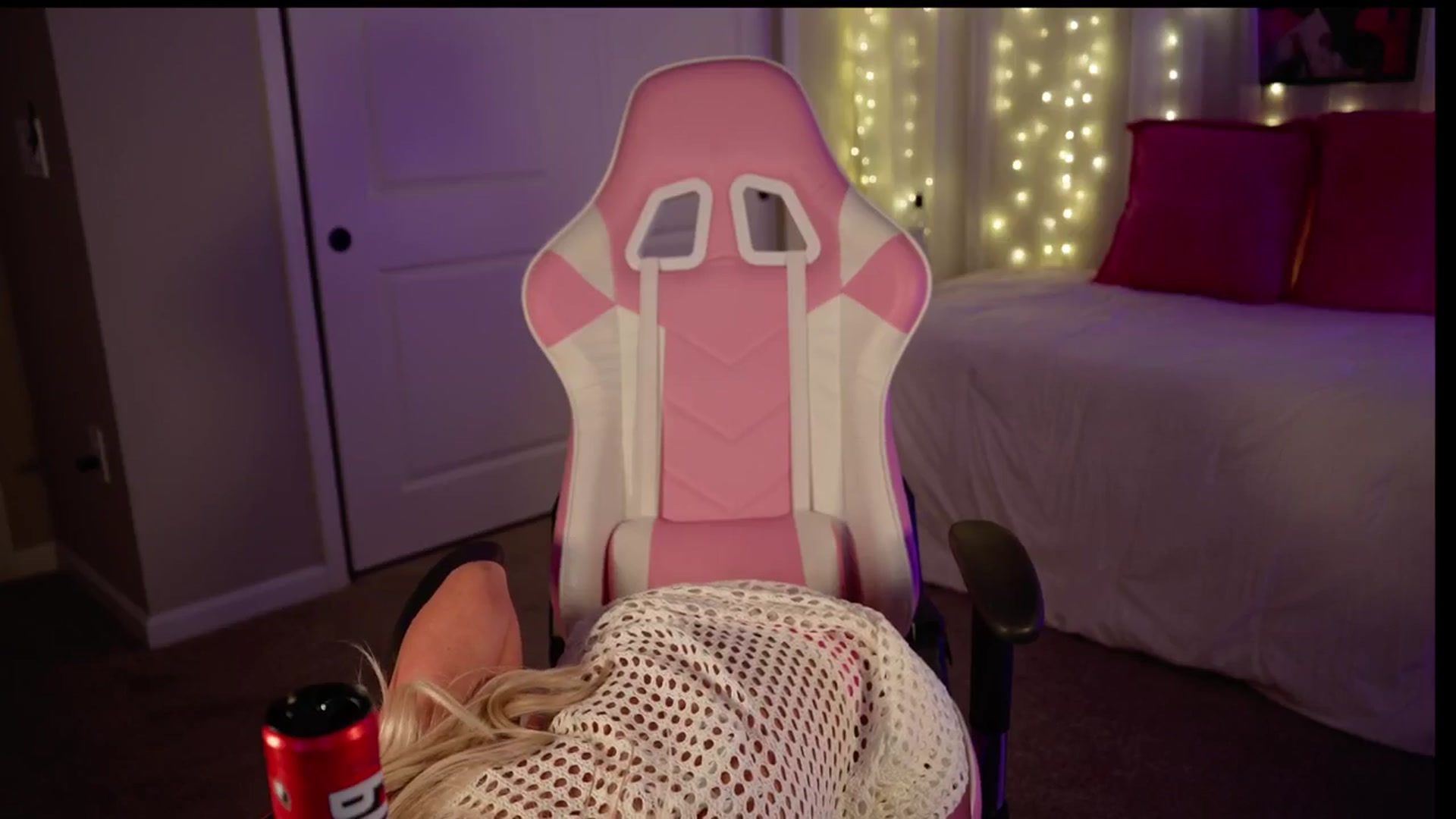 Gallery image thumbnail from Kylie_Baby's myfreecams stream on, 11/14/2024, 04:05 image 8 of 20