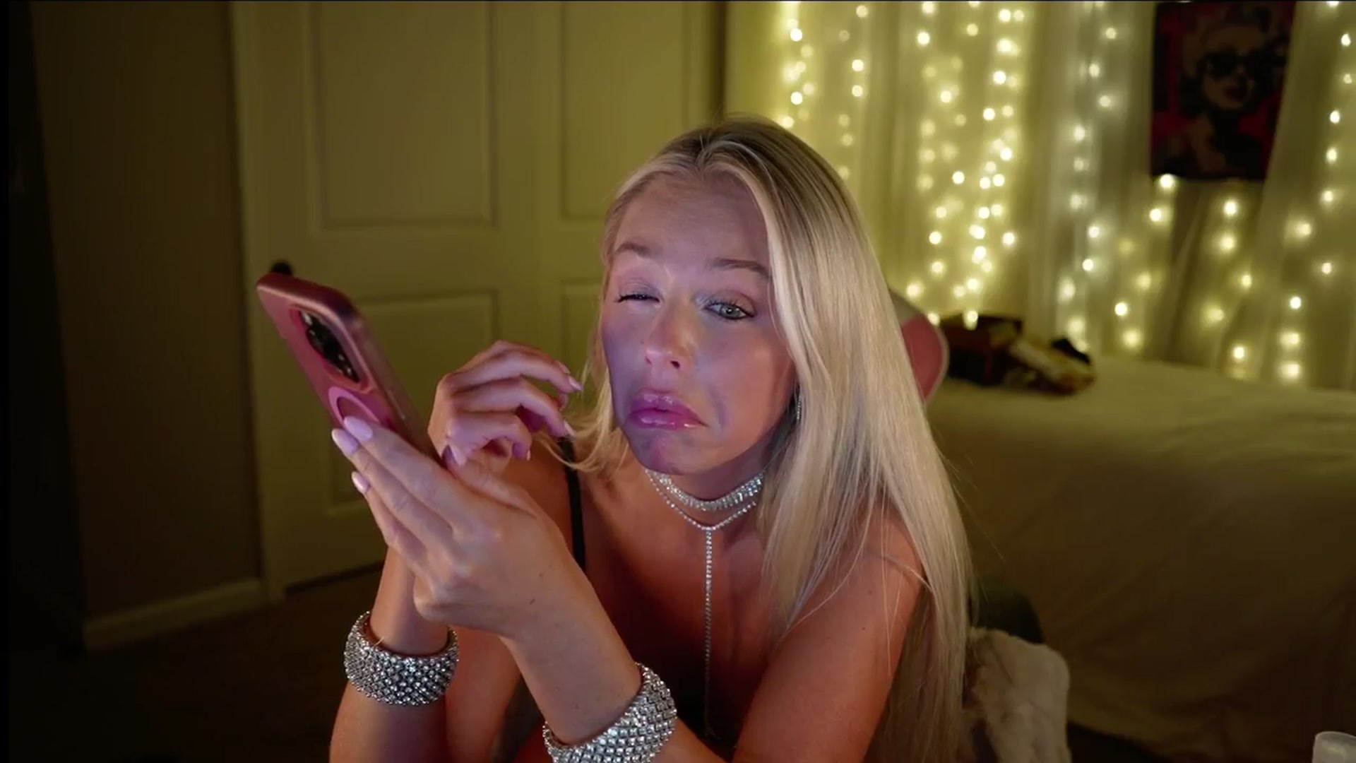 Gallery image thumbnail from Kylie_Baby's myfreecams stream on, 11/30/2024, 04:19 image 10 of 20