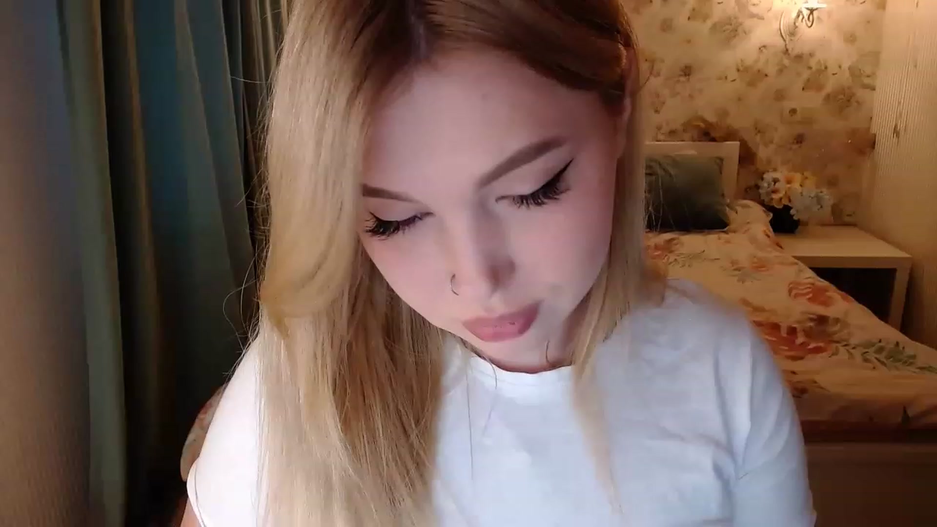 Gallery image thumbnail from Kylie_Lu's myfreecams stream on, 11/19/2022, 13:56 image 5 of 20