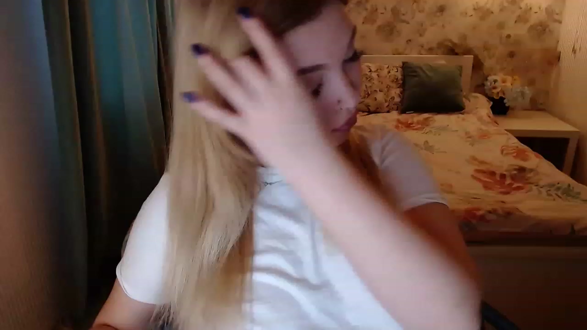 Gallery image thumbnail from Kylie_Lu's myfreecams stream on, 11/19/2022, 13:56 image 1 of 20