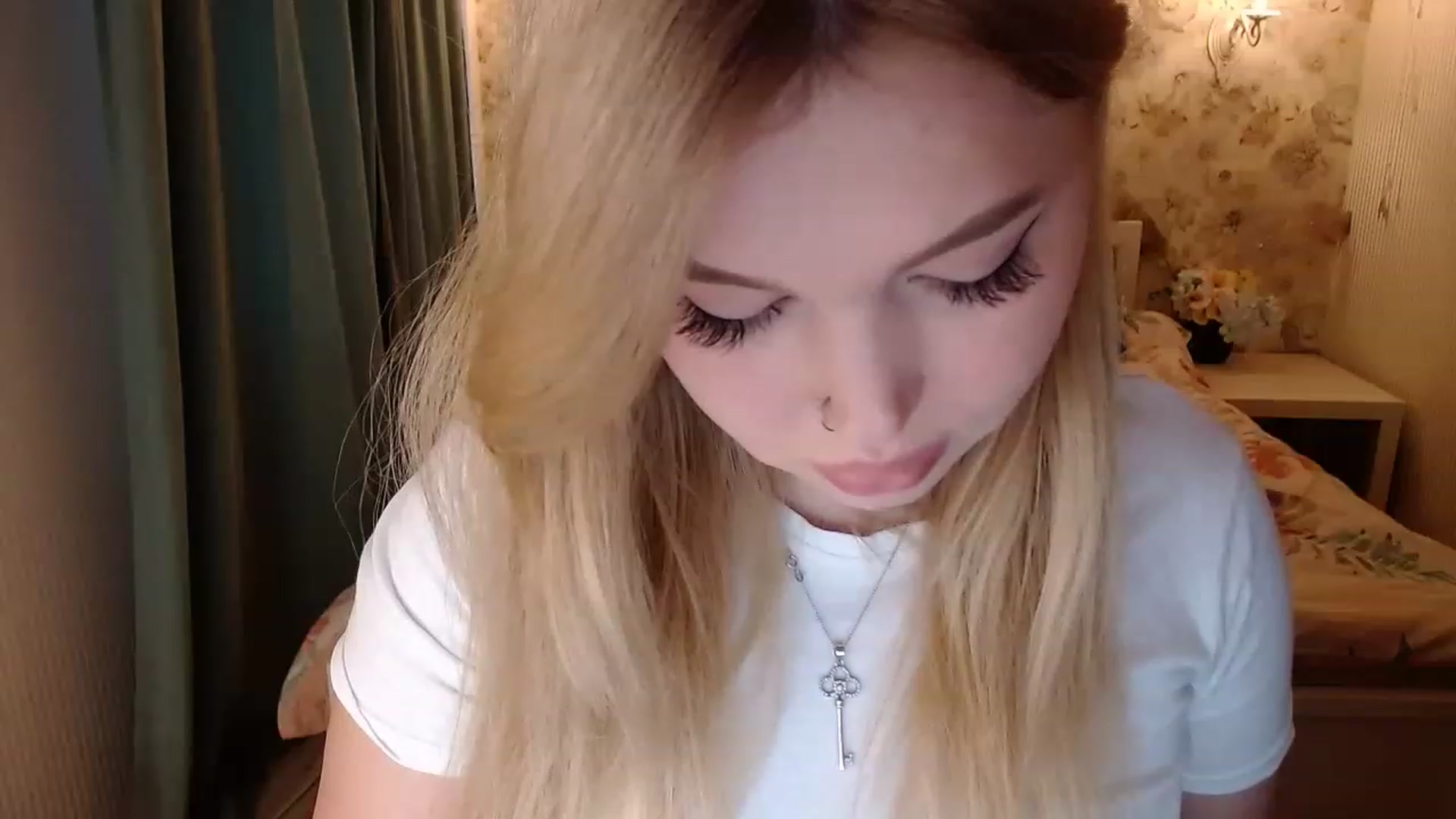 Gallery image thumbnail from Kylie_Lu's myfreecams stream on, 11/19/2022, 13:56 image 13 of 20