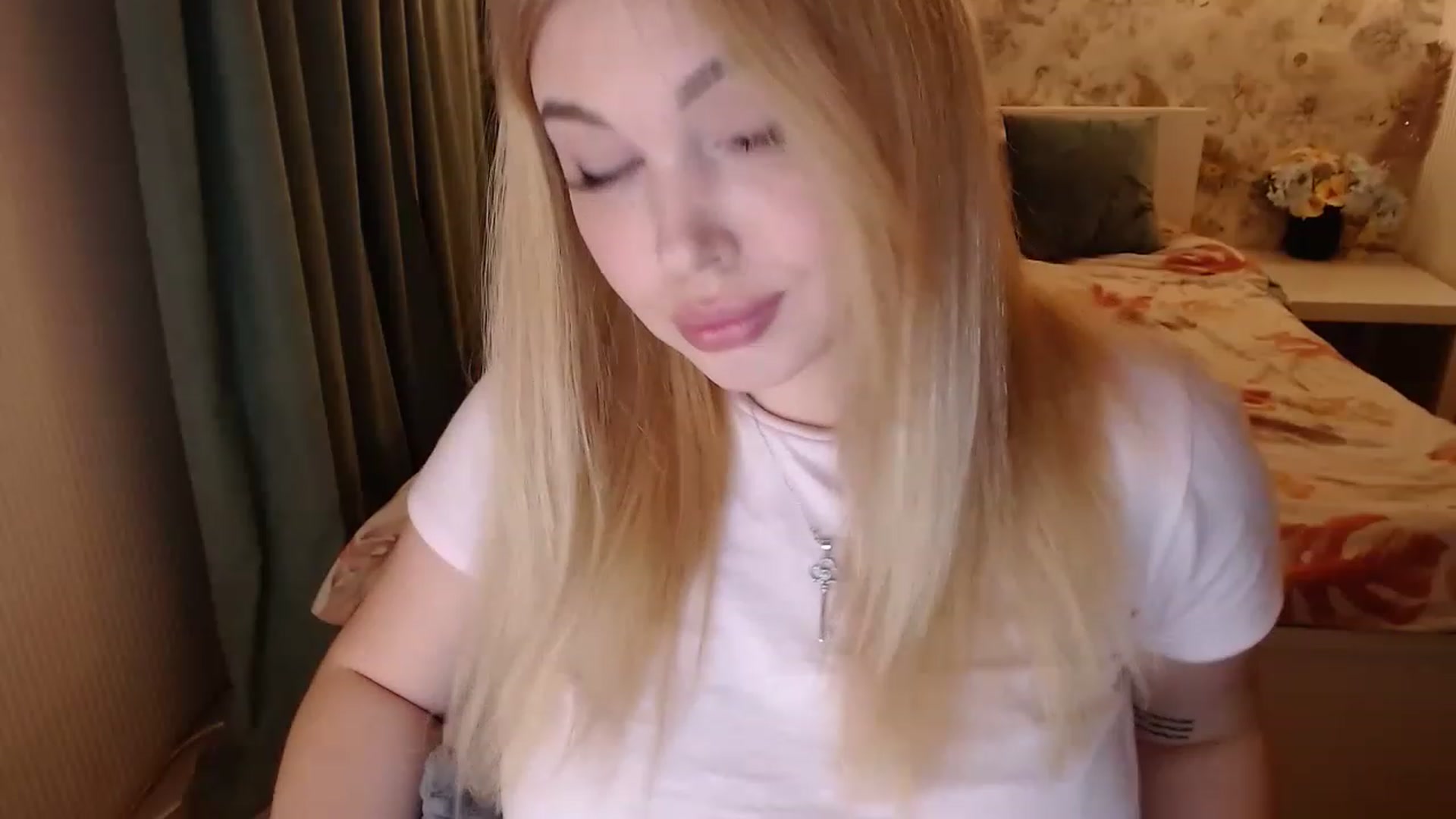 Gallery image thumbnail from Kylie_Lu's myfreecams stream on, 11/25/2022, 22:32 image 4 of 20