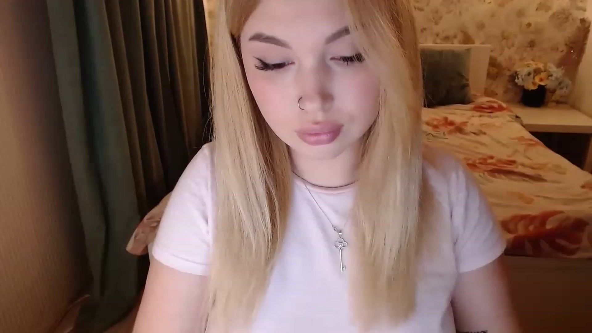 Gallery image thumbnail from Kylie_Lu's myfreecams stream on, 11/25/2022, 22:32 image 3 of 20