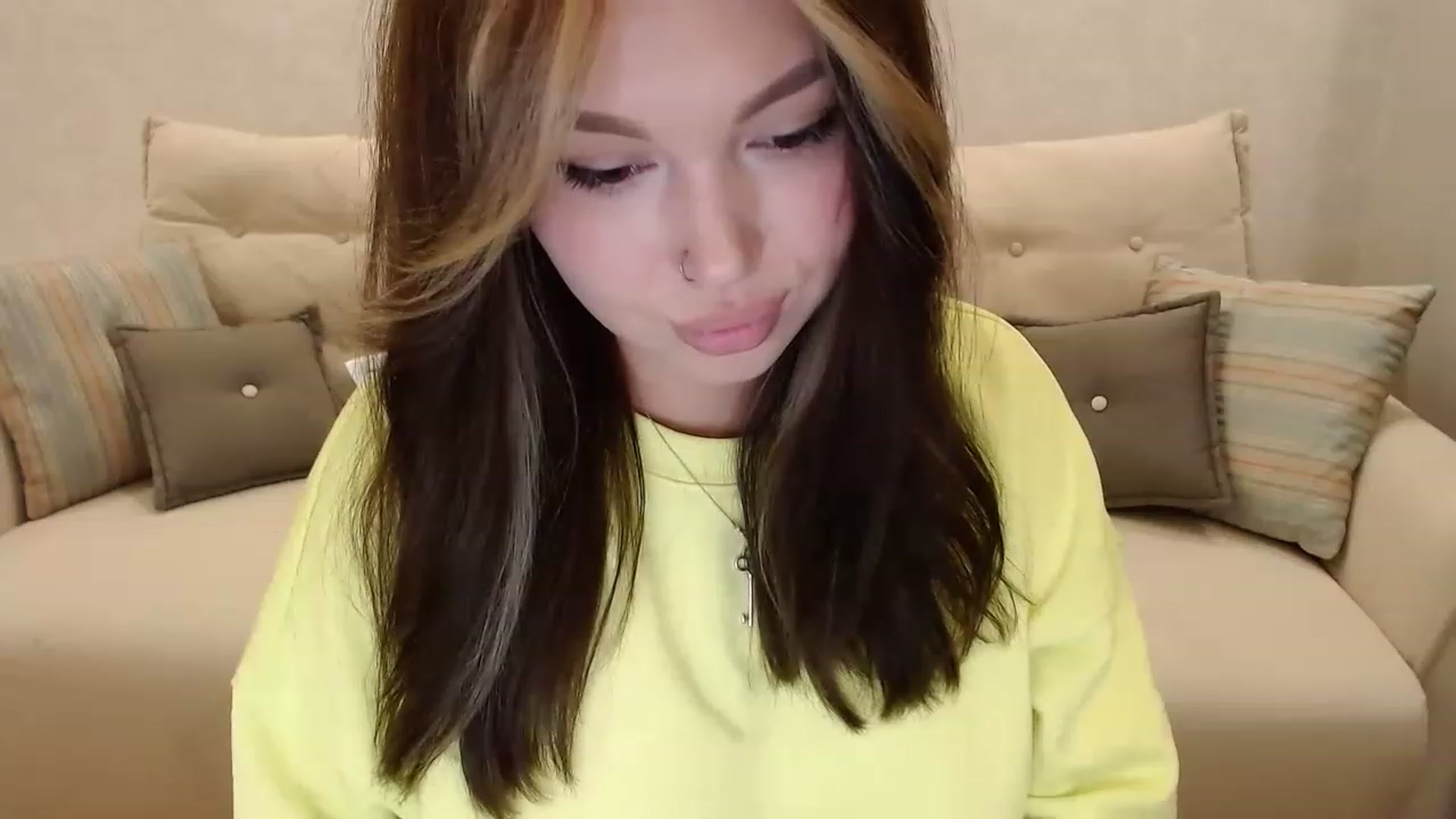 Gallery image thumbnail from Kylie_Lu's myfreecams stream on, 05/19/2023, 22:28 image 15 of 20