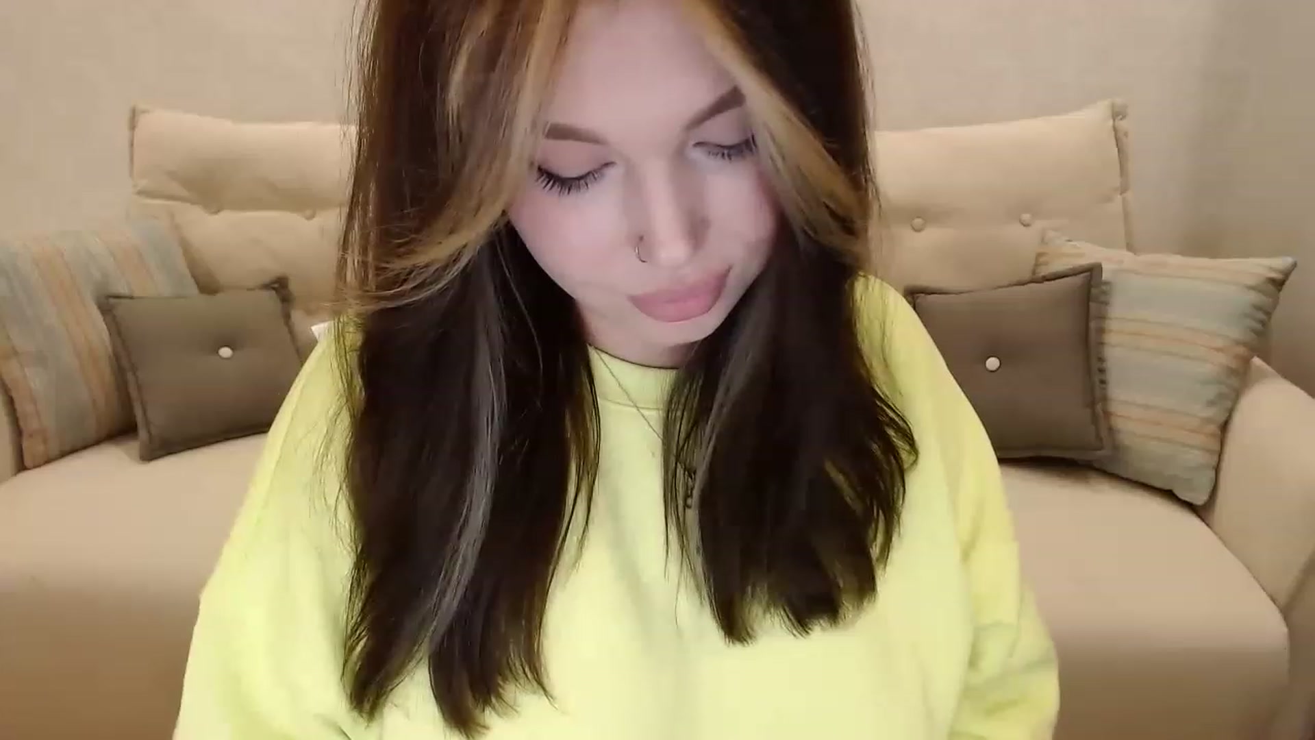 Gallery image thumbnail from Kylie_Lu's myfreecams stream on, 05/19/2023, 22:28 image 14 of 20