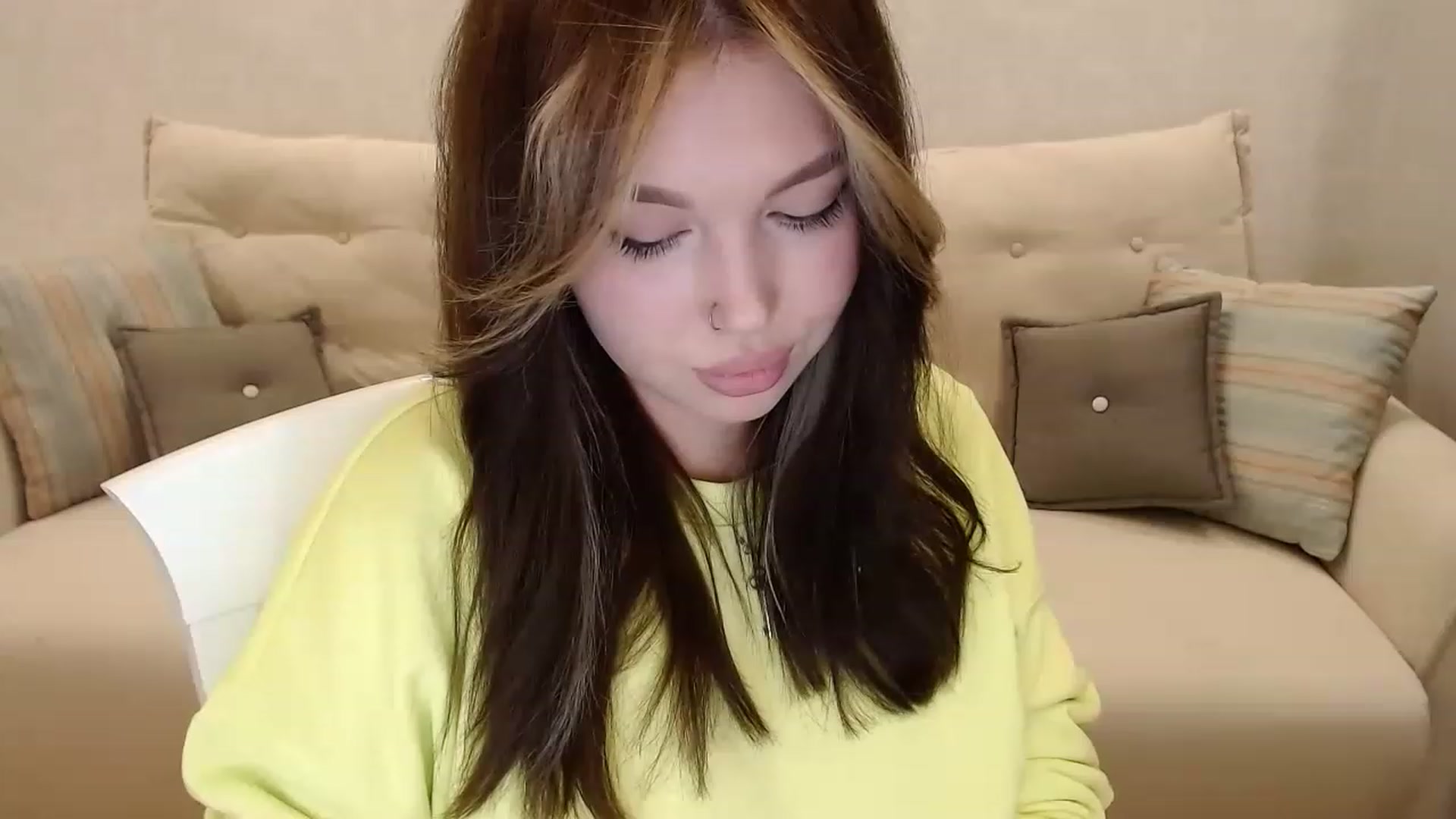 Gallery image thumbnail from Kylie_Lu's myfreecams stream on, 05/19/2023, 22:28 image 8 of 20