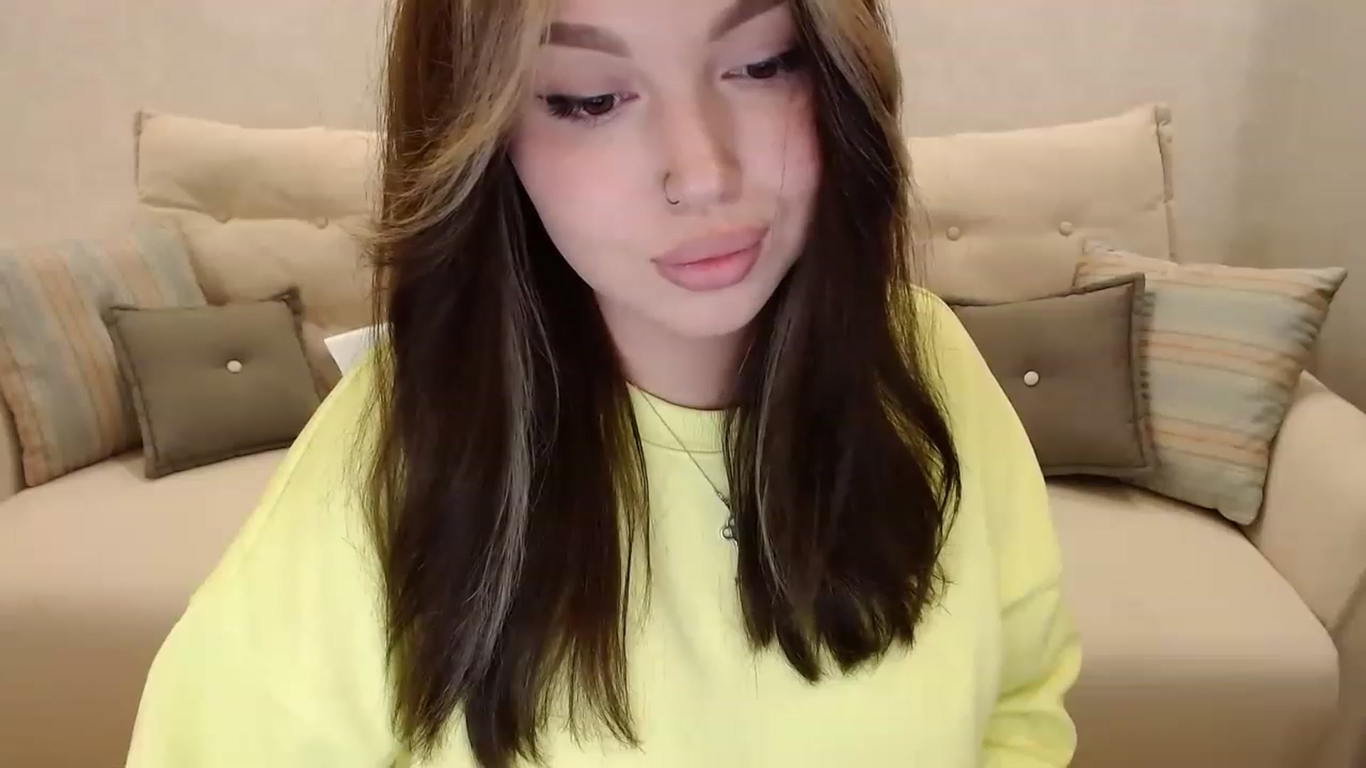 Gallery image thumbnail from Kylie_Lu's myfreecams stream on, 05/19/2023, 22:28 image 17 of 20