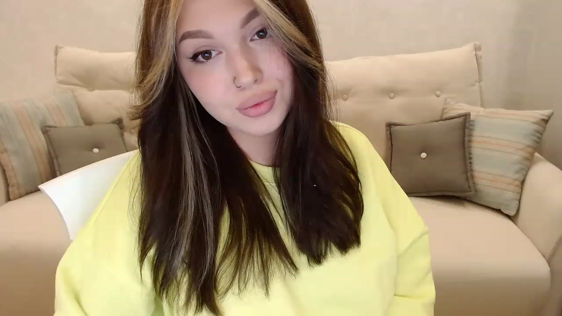 Gallery image thumbnail from Kylie_Lu's myfreecams stream on, 05/19/2023, 22:28 image 12 of 20