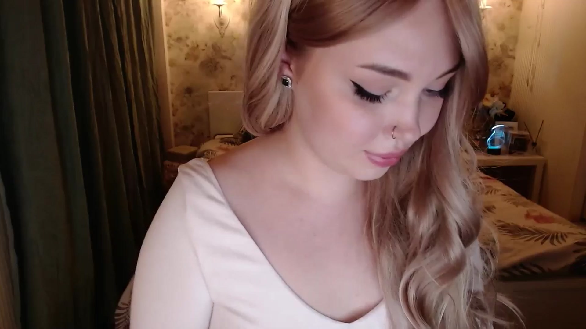 Gallery image thumbnail from Kylie_Lu's myfreecams stream on, 05/31/2024, 18:44 image 18 of 20