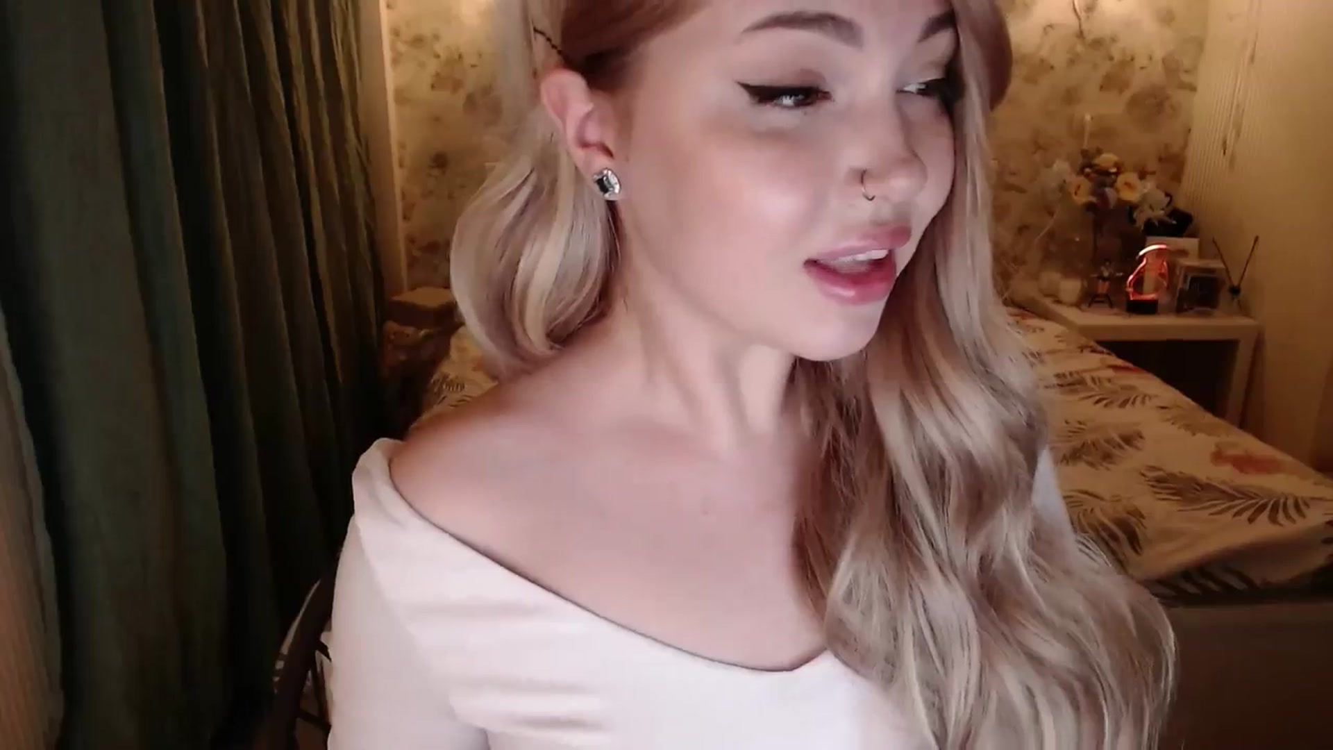 Gallery image thumbnail from Kylie_Lu's myfreecams stream on, 05/31/2024, 21:37 image 20 of 20