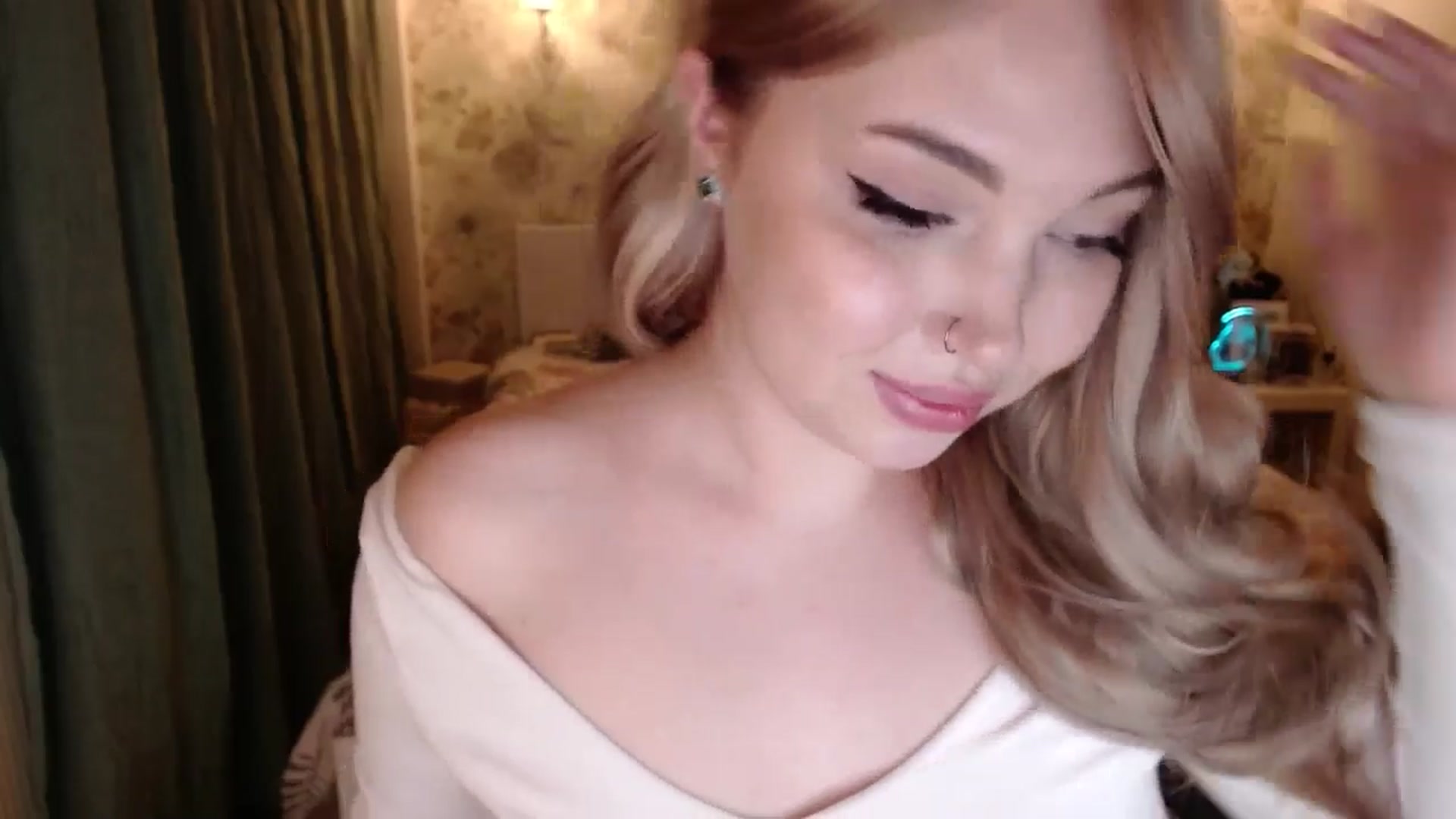 Gallery image thumbnail from Kylie_Lu's myfreecams stream on, 05/31/2024, 21:37 image 12 of 20