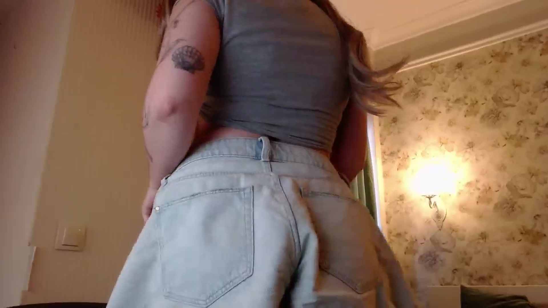 Gallery image thumbnail from Kylie_Lu's myfreecams stream on, 06/08/2024, 13:53 image 12 of 20