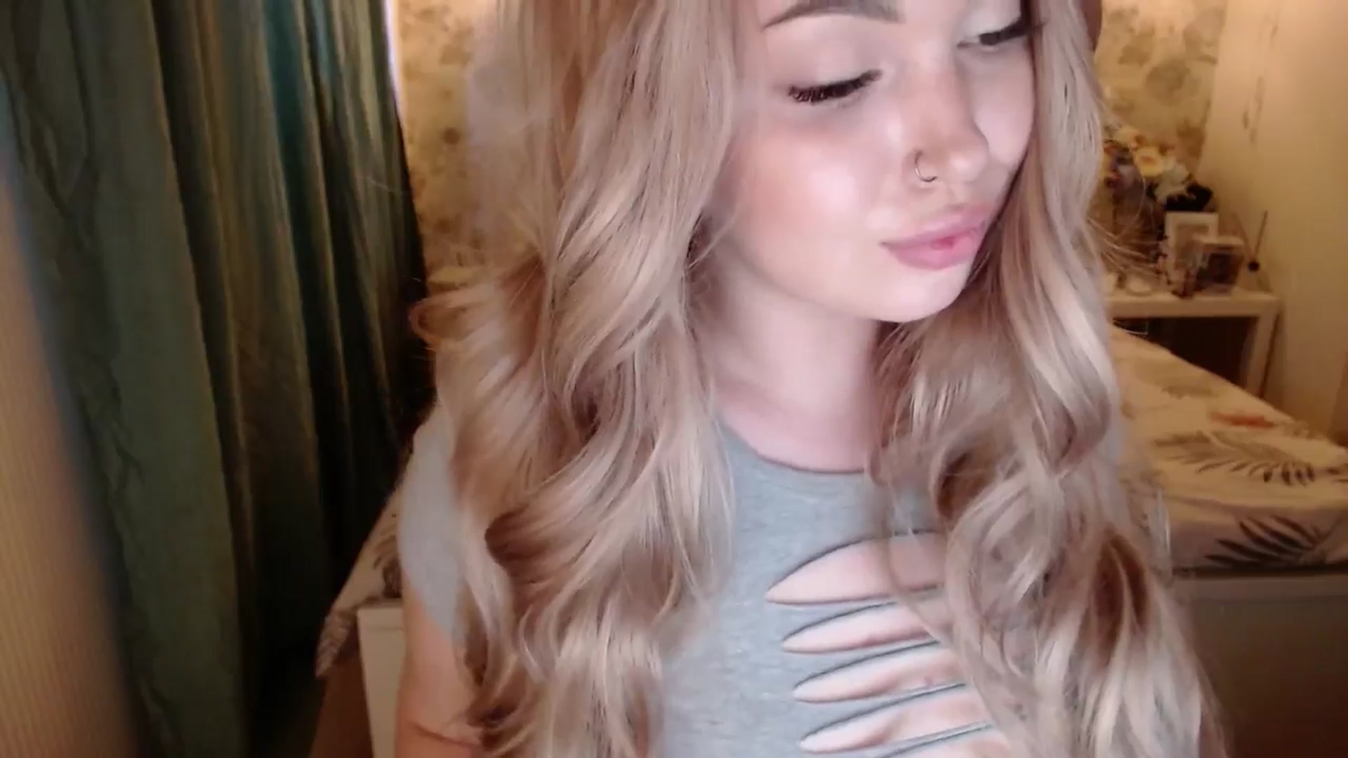 Gallery image thumbnail from Kylie_Lu's myfreecams stream on, 06/08/2024, 14:12 image 19 of 20
