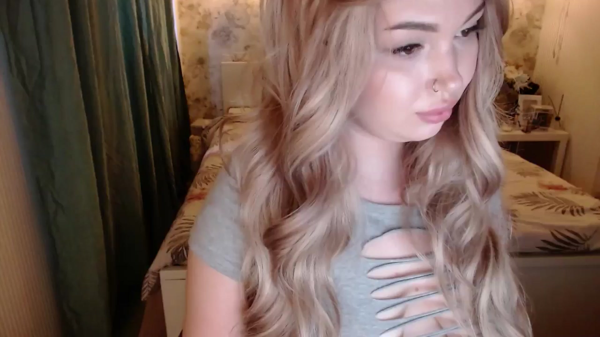 Gallery image thumbnail from Kylie_Lu's myfreecams stream on, 06/08/2024, 14:12 image 14 of 20