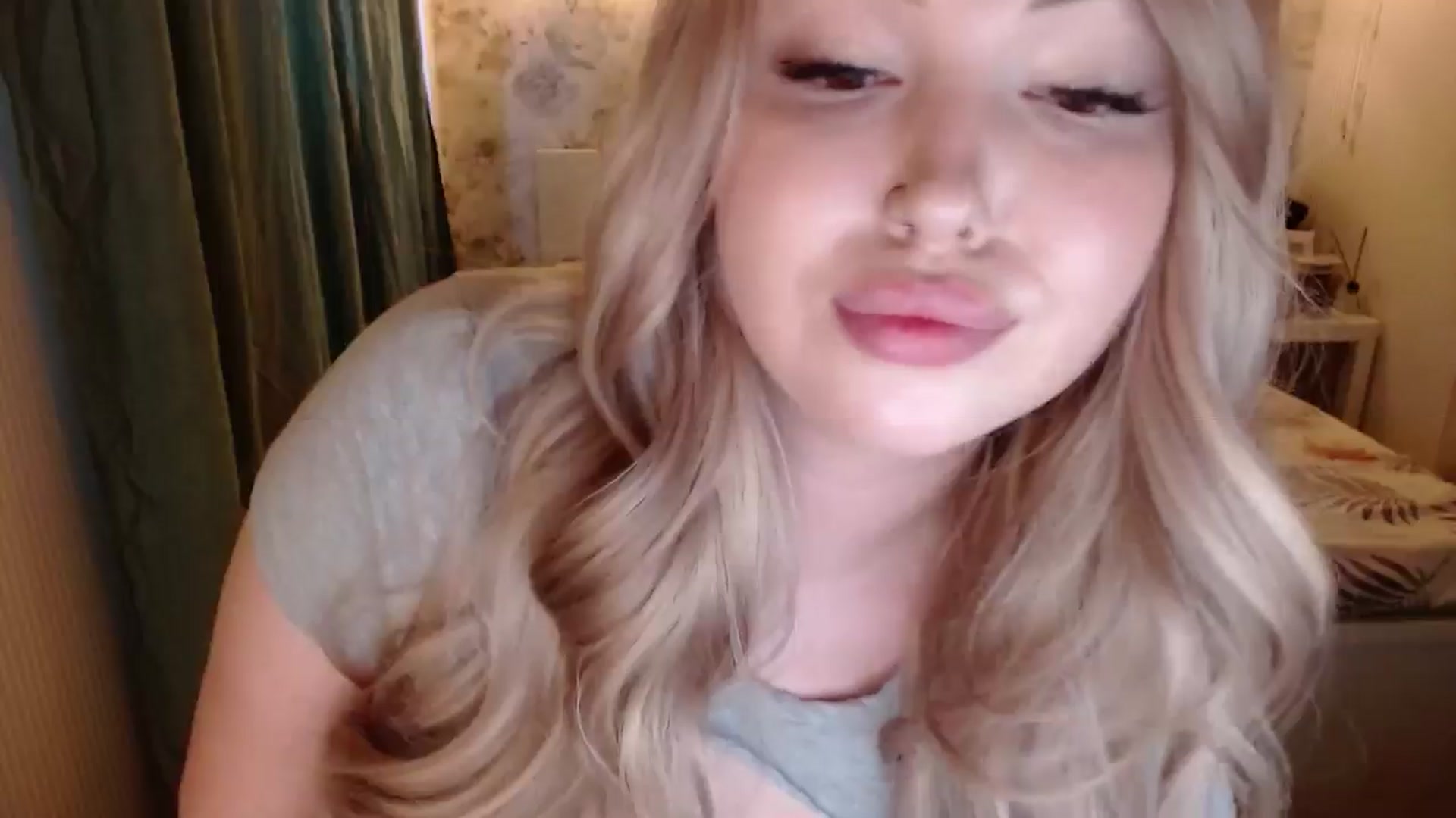Gallery image thumbnail from Kylie_Lu's myfreecams stream on, 06/08/2024, 14:12 image 20 of 20