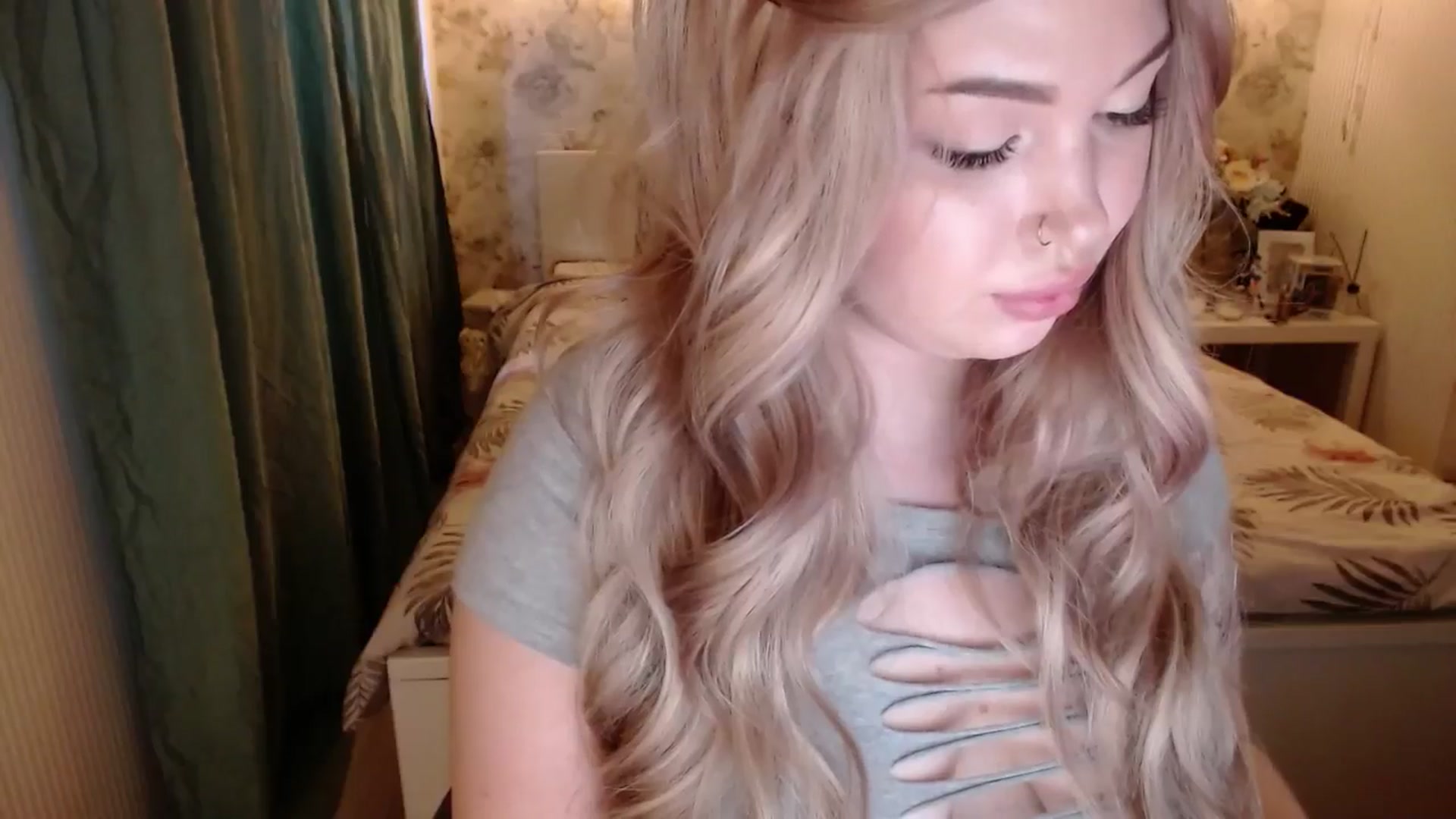 Gallery image thumbnail from Kylie_Lu's myfreecams stream on, 06/08/2024, 14:12 image 11 of 20