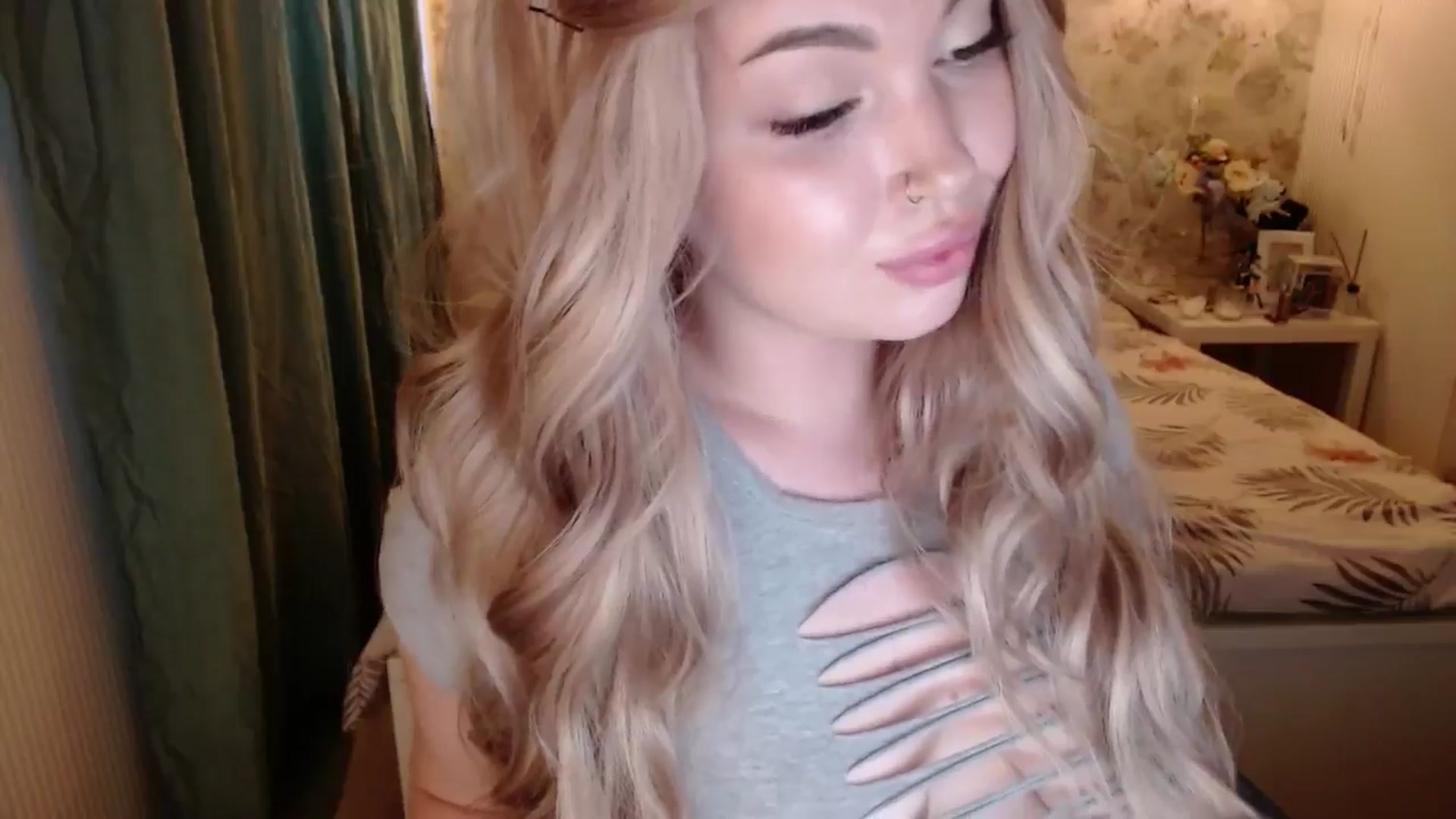 Gallery image thumbnail from Kylie_Lu's myfreecams stream on, 06/08/2024, 14:12 image 8 of 20