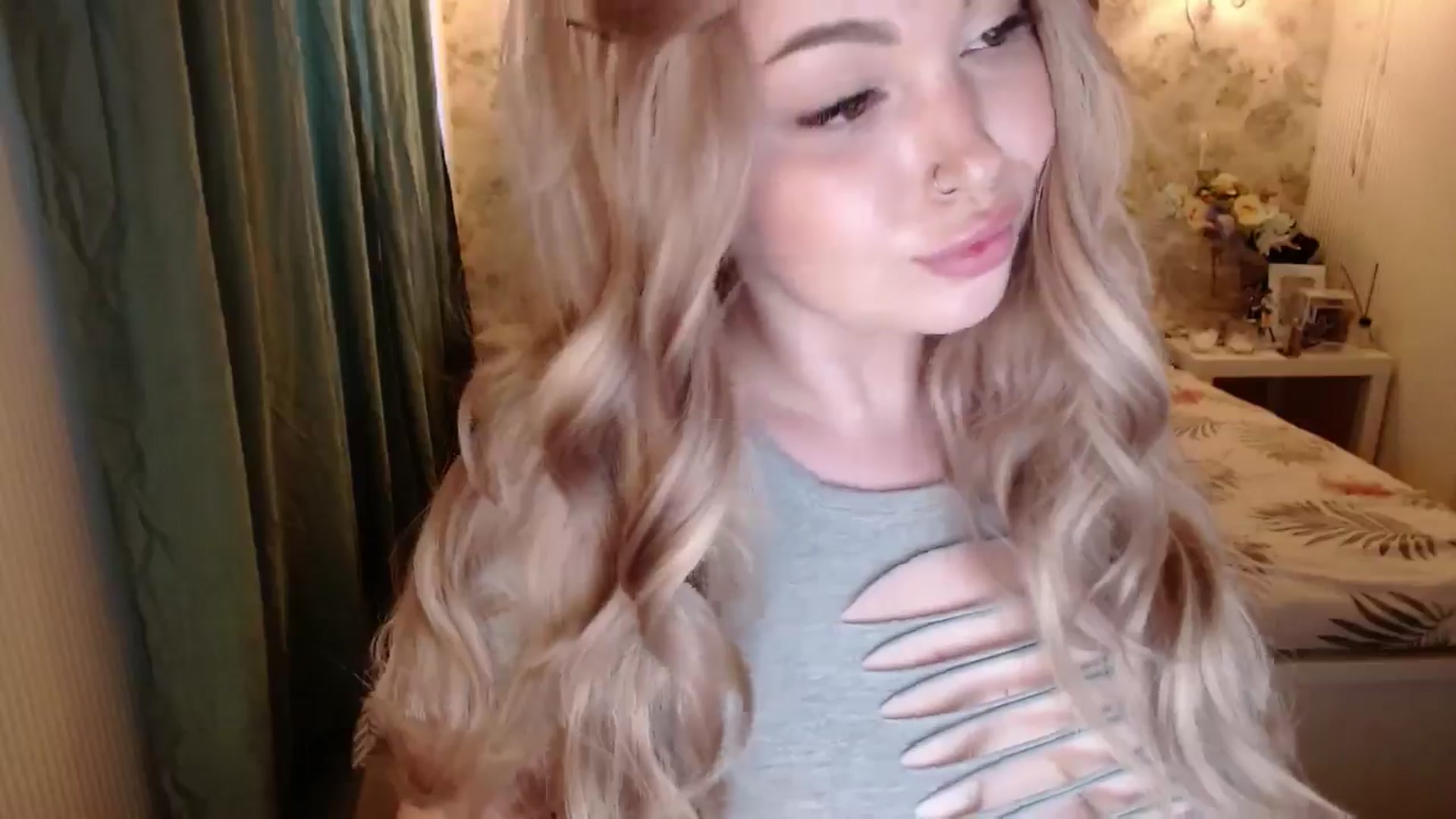 Gallery image thumbnail from Kylie_Lu's myfreecams stream on, 06/08/2024, 14:12 image 4 of 20