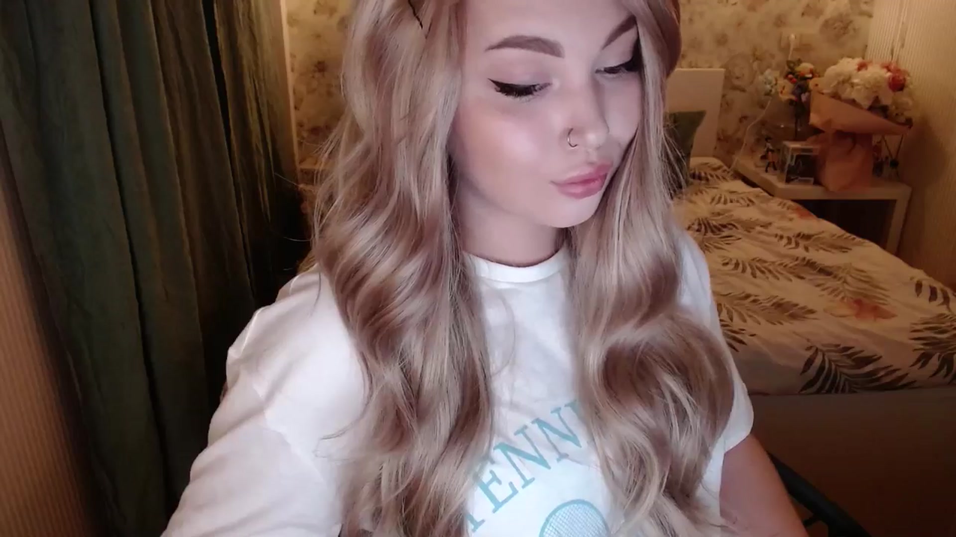 Gallery image thumbnail from Kylie_Lu's myfreecams stream on, 06/20/2024, 24:08 image 11 of 20