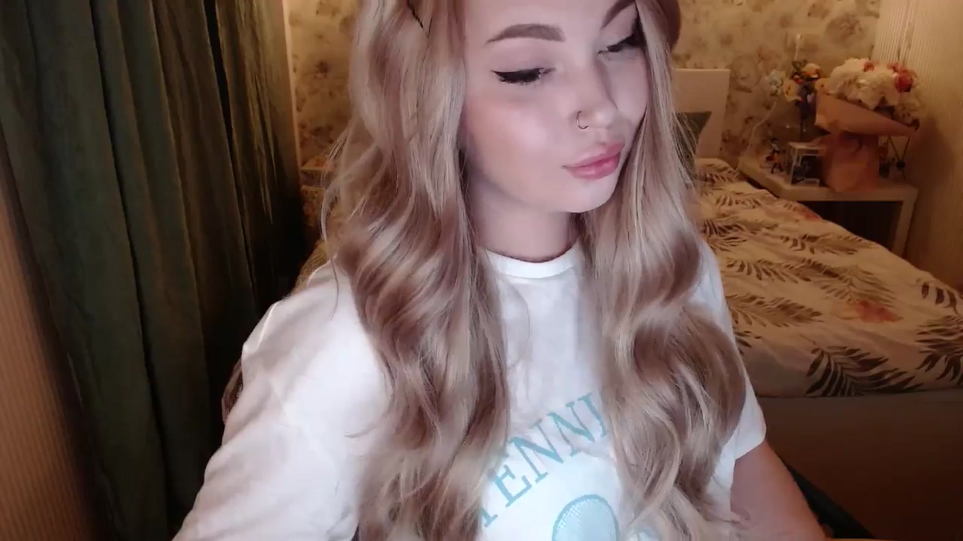 Gallery image thumbnail from Kylie_Lu's myfreecams stream on, 06/20/2024, 24:08 image 9 of 20
