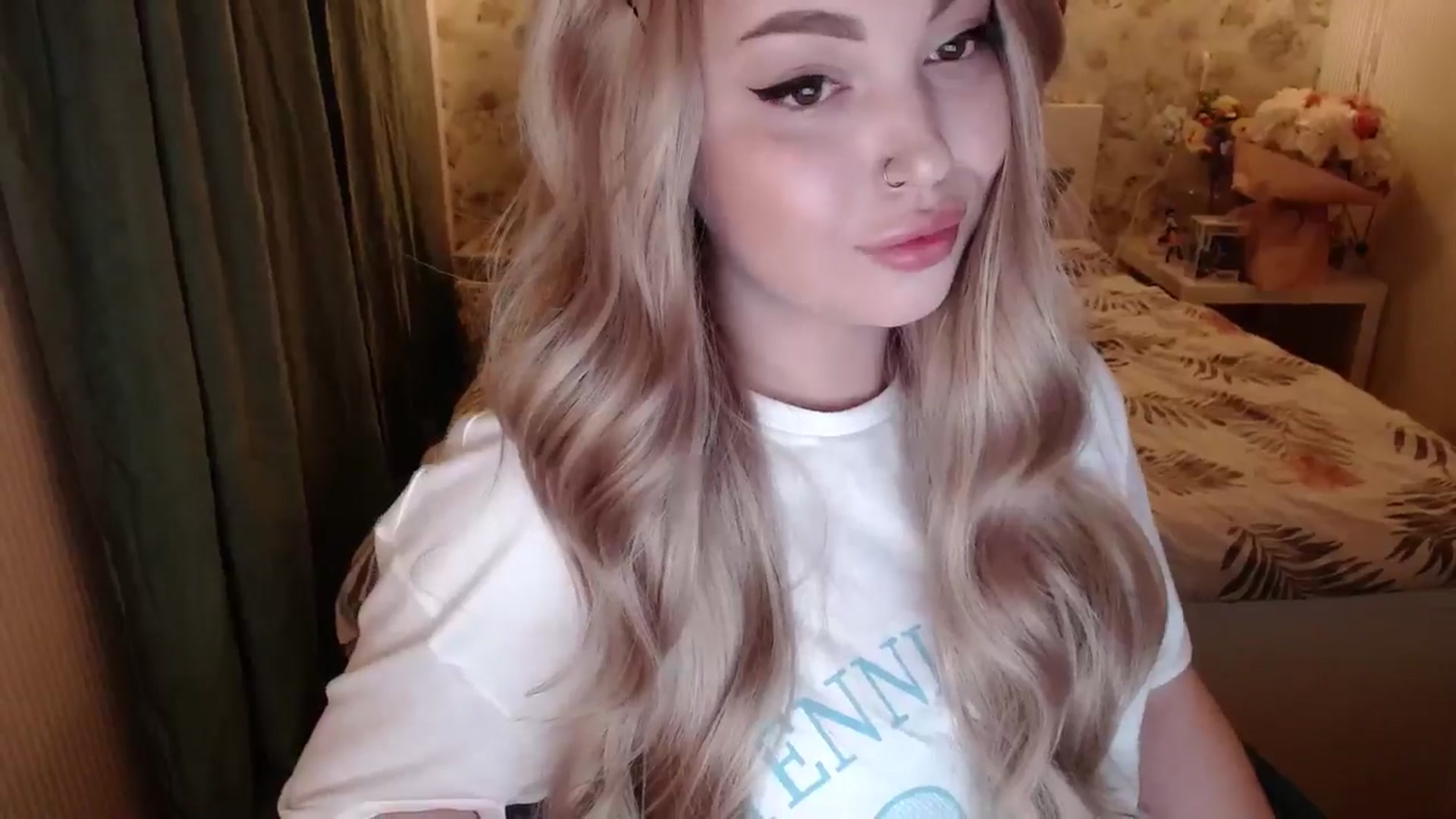 Gallery image thumbnail from Kylie_Lu's myfreecams stream on, 06/20/2024, 24:08 image 20 of 20