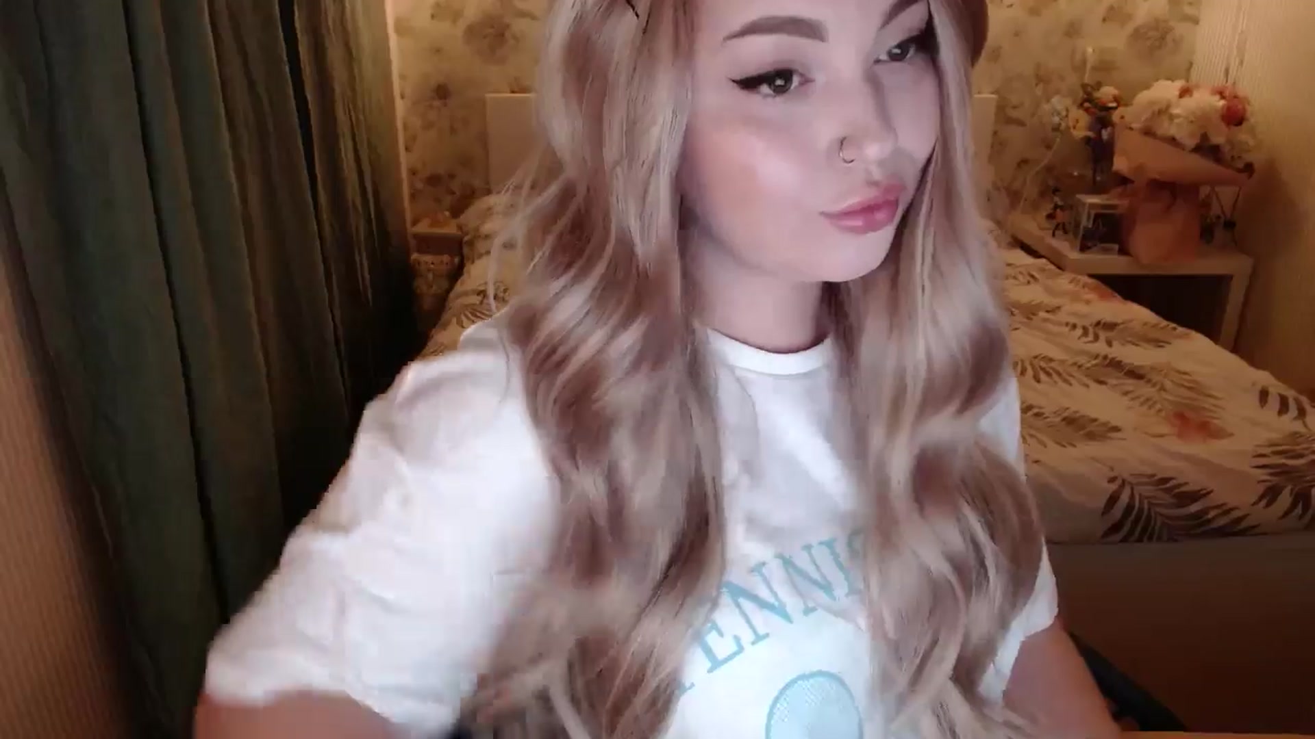 Gallery image thumbnail from Kylie_Lu's myfreecams stream on, 06/20/2024, 24:08 image 7 of 20