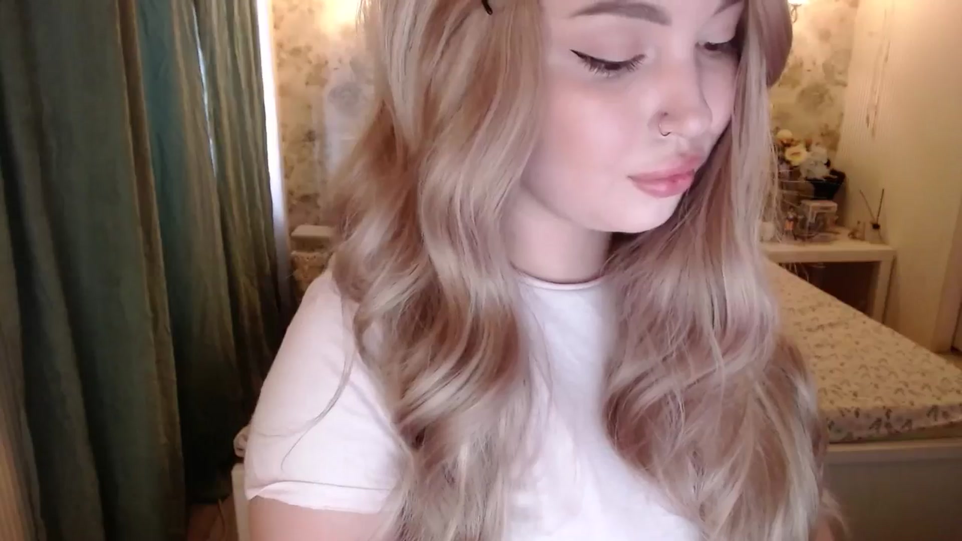 Gallery image thumbnail from Kylie_Lu's myfreecams stream on, 07/03/2024, 14:19 image 19 of 20