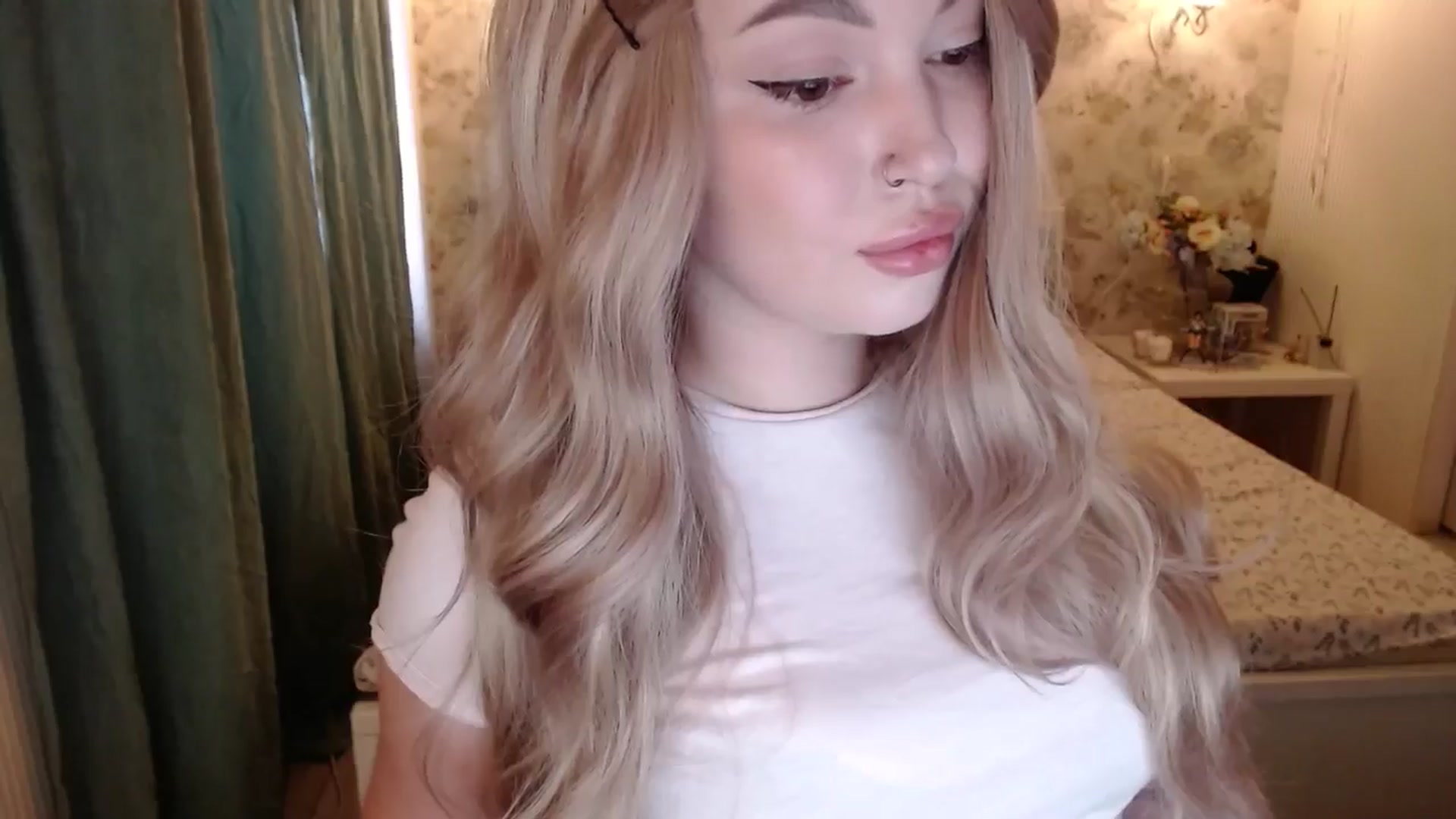 Gallery image thumbnail from Kylie_Lu's myfreecams stream on, 07/03/2024, 14:19 image 12 of 20