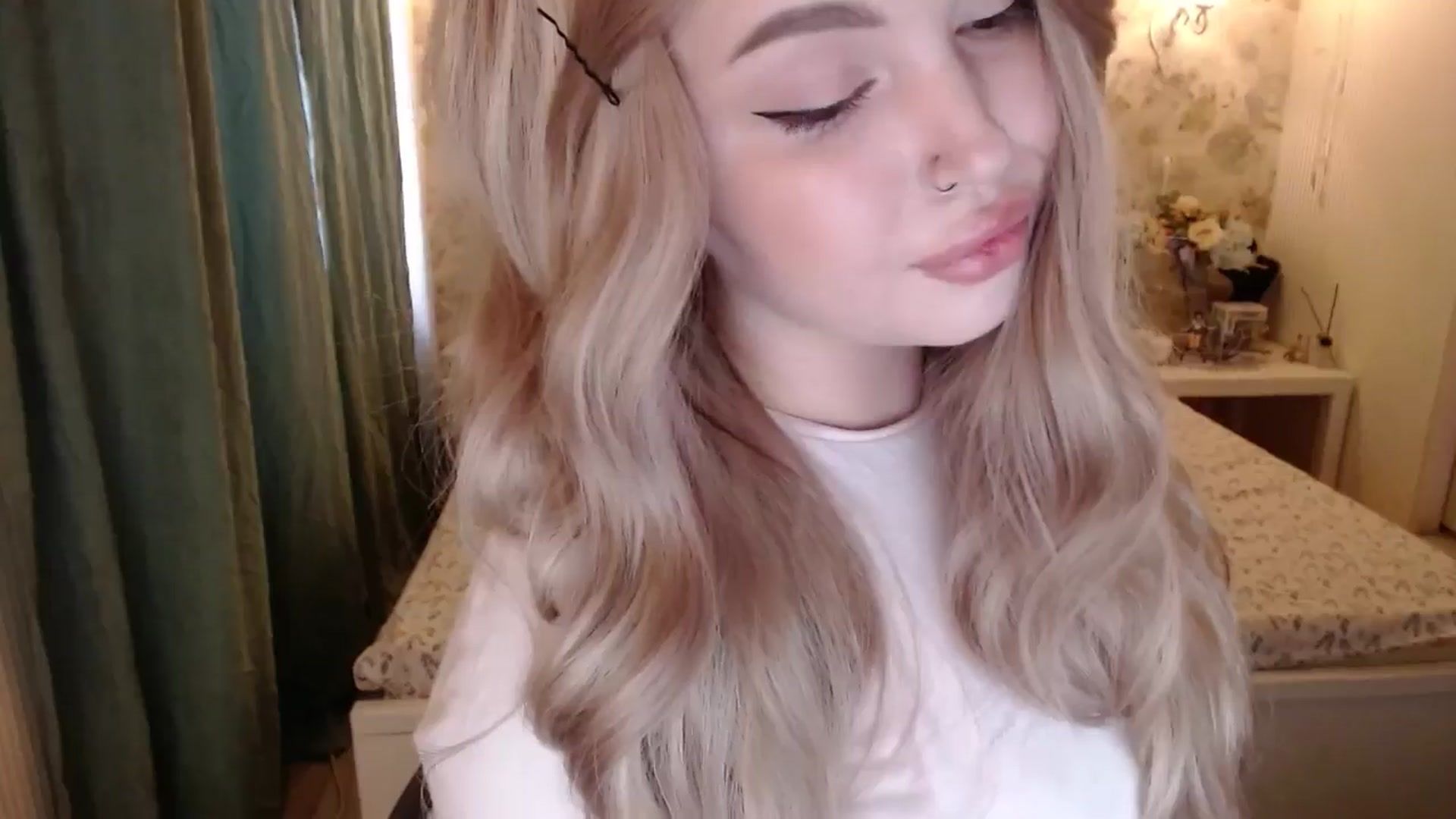 Gallery image thumbnail from Kylie_Lu's myfreecams stream on, 07/03/2024, 14:19 image 18 of 20