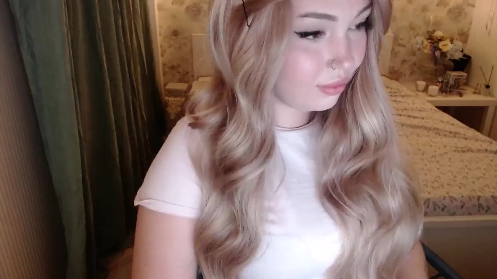 Gallery image thumbnail from Kylie_Lu's myfreecams stream on, 07/04/2024, 18:14 image 8 of 20