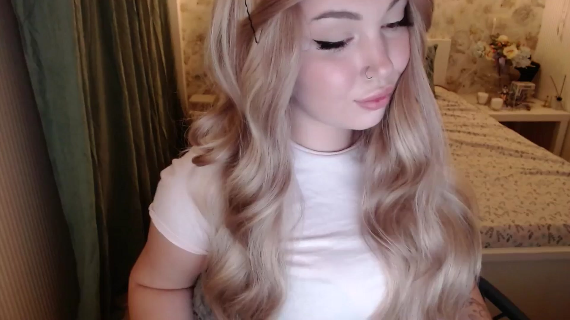 Gallery image thumbnail from Kylie_Lu's myfreecams stream on, 07/04/2024, 18:14 image 16 of 20