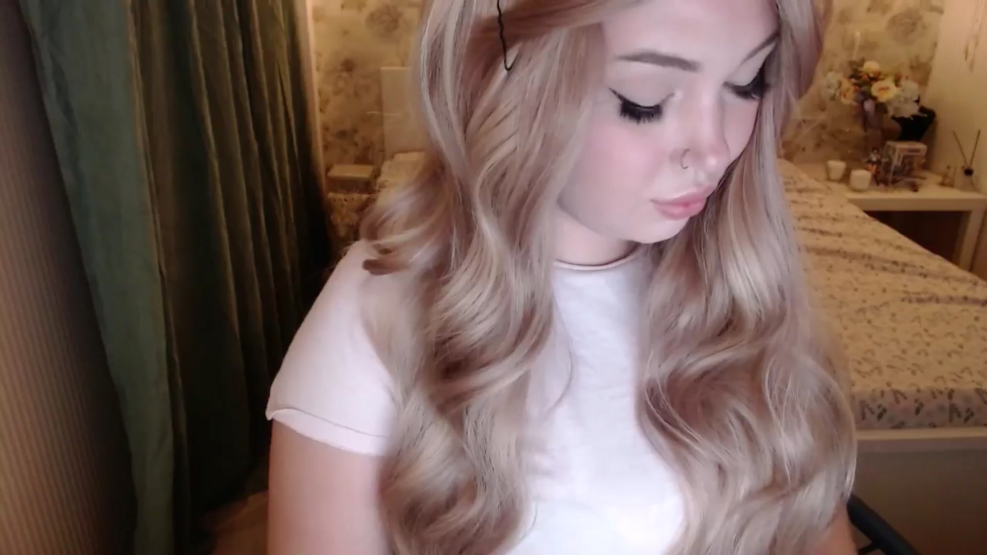 Gallery image thumbnail from Kylie_Lu's myfreecams stream on, 07/04/2024, 18:14 image 15 of 20