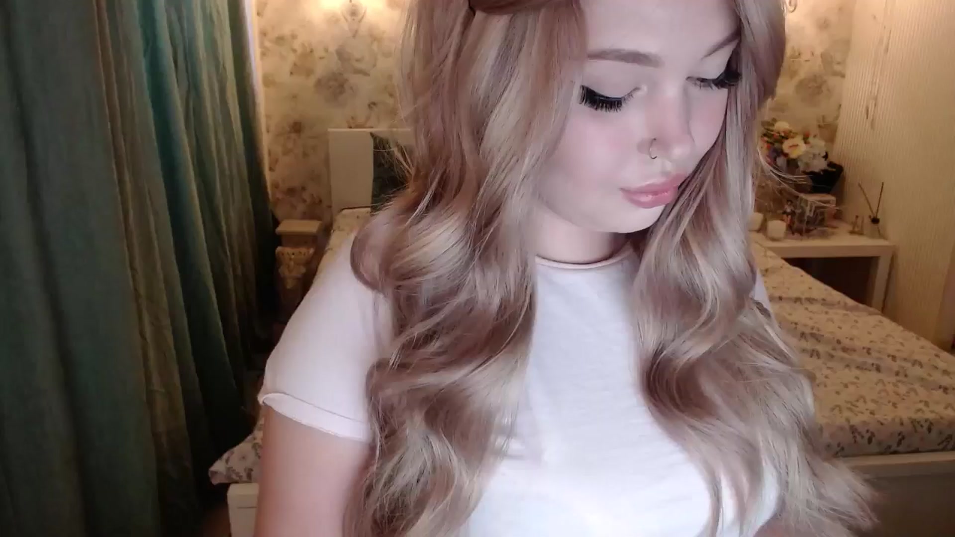 Gallery image thumbnail from Kylie_Lu's myfreecams stream on, 07/05/2024, 11:27 image 3 of 20