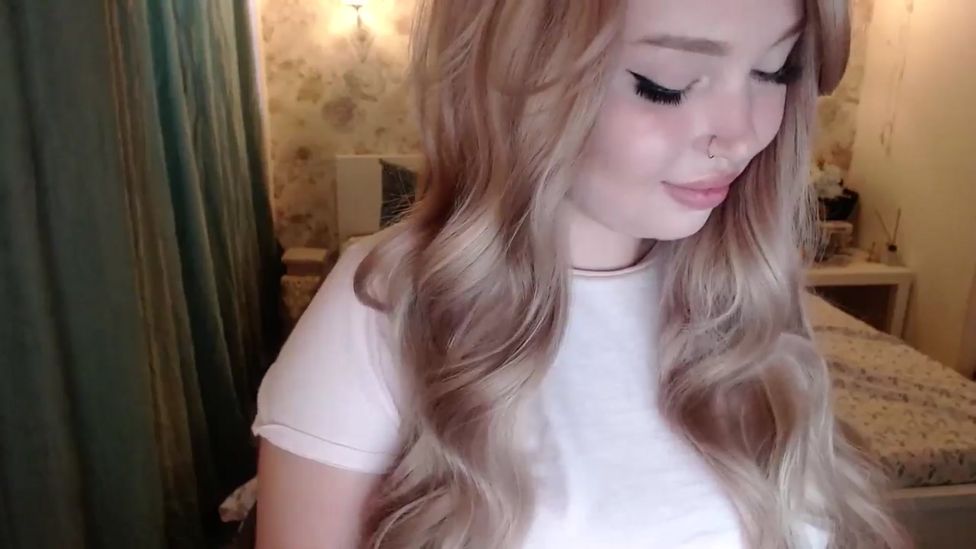 Gallery image thumbnail from Kylie_Lu's myfreecams stream on, 07/05/2024, 11:27 image 13 of 20